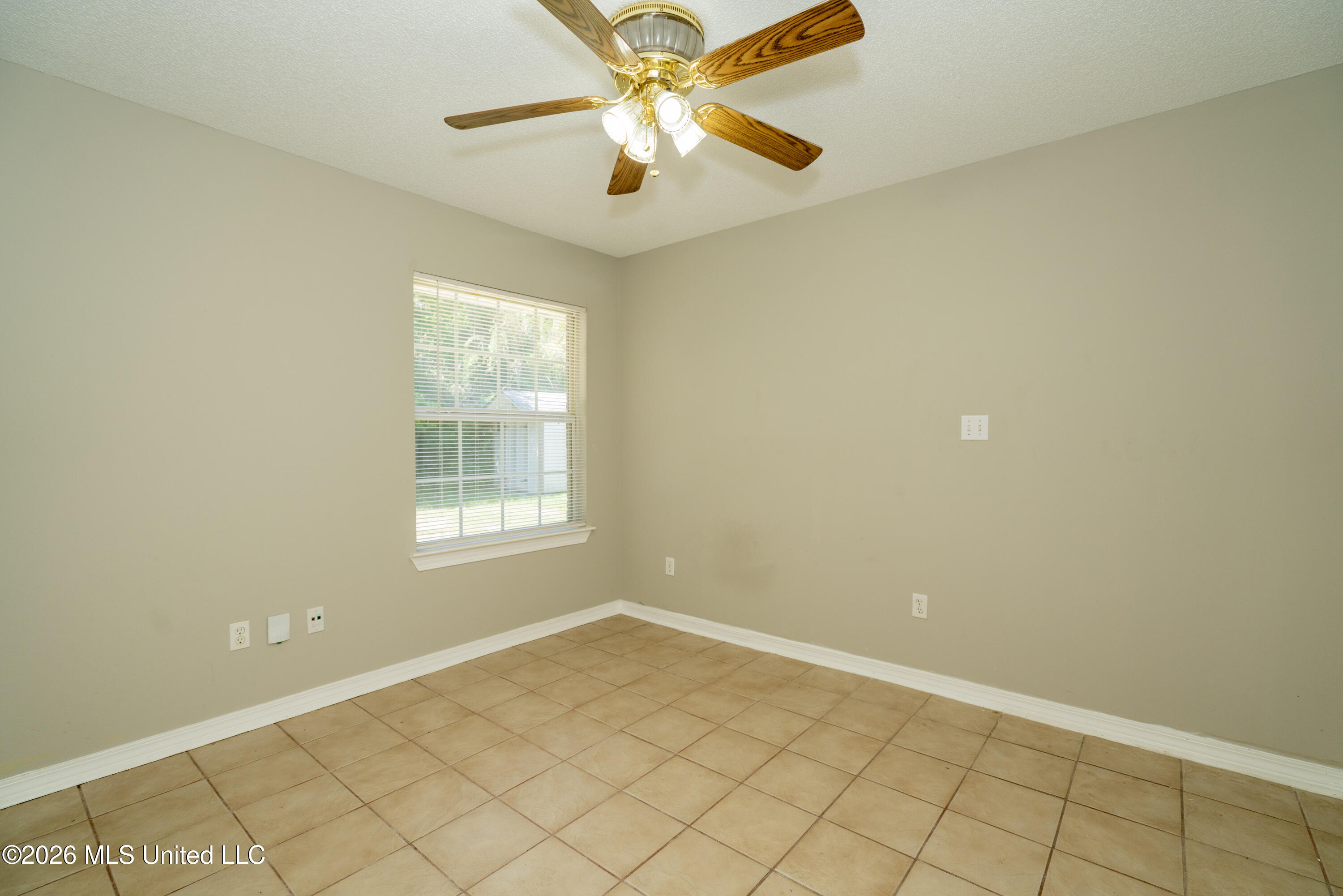 701 Lewis Avenue Property Photo 6