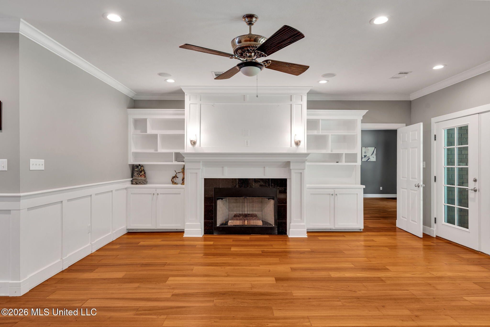 115 Village Lane Property Photo 8