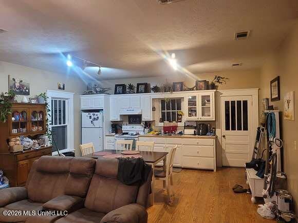 300 Center Crossing Road Property Photo 16