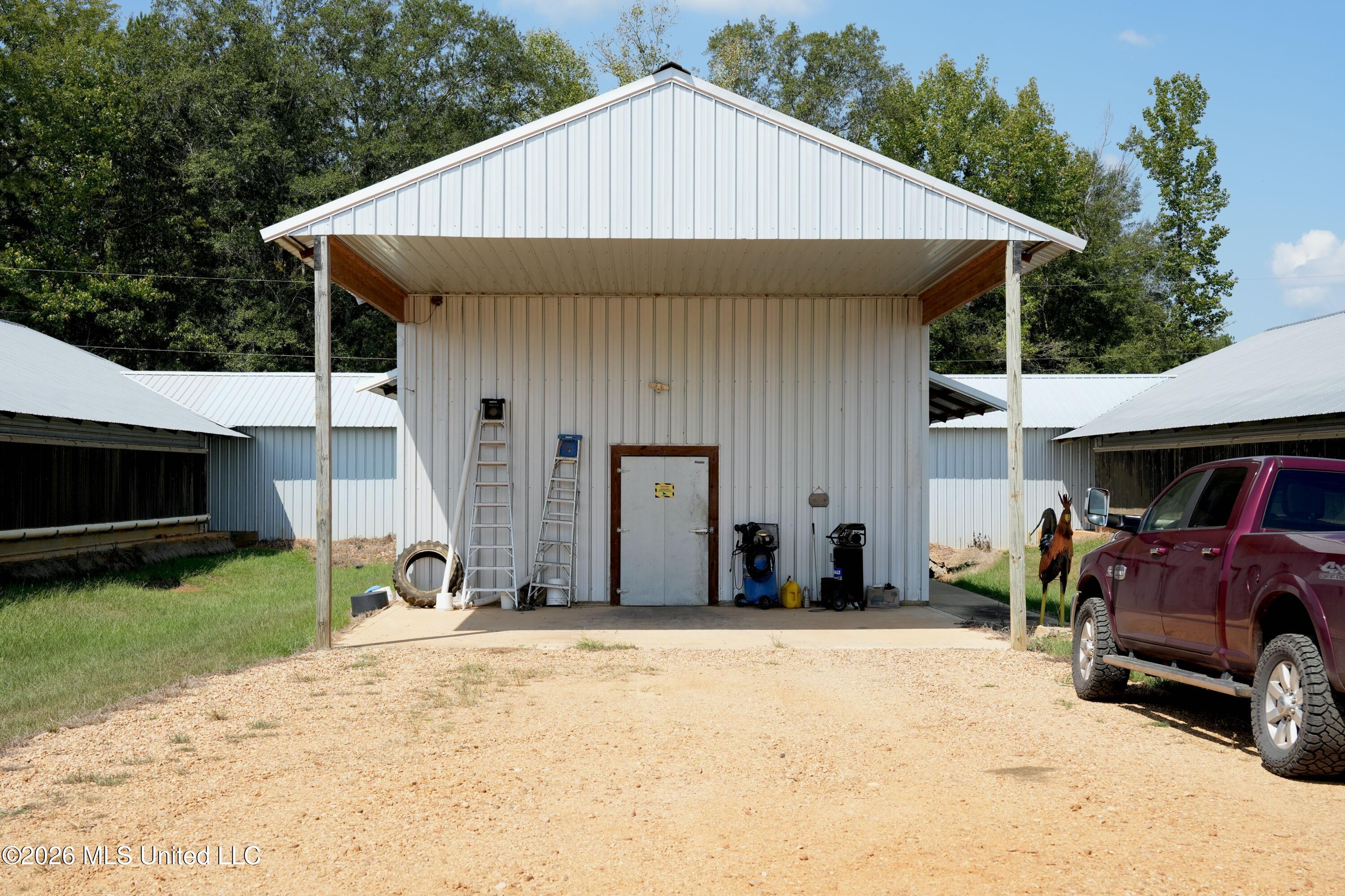 300 Center Crossing Road Property Photo 44