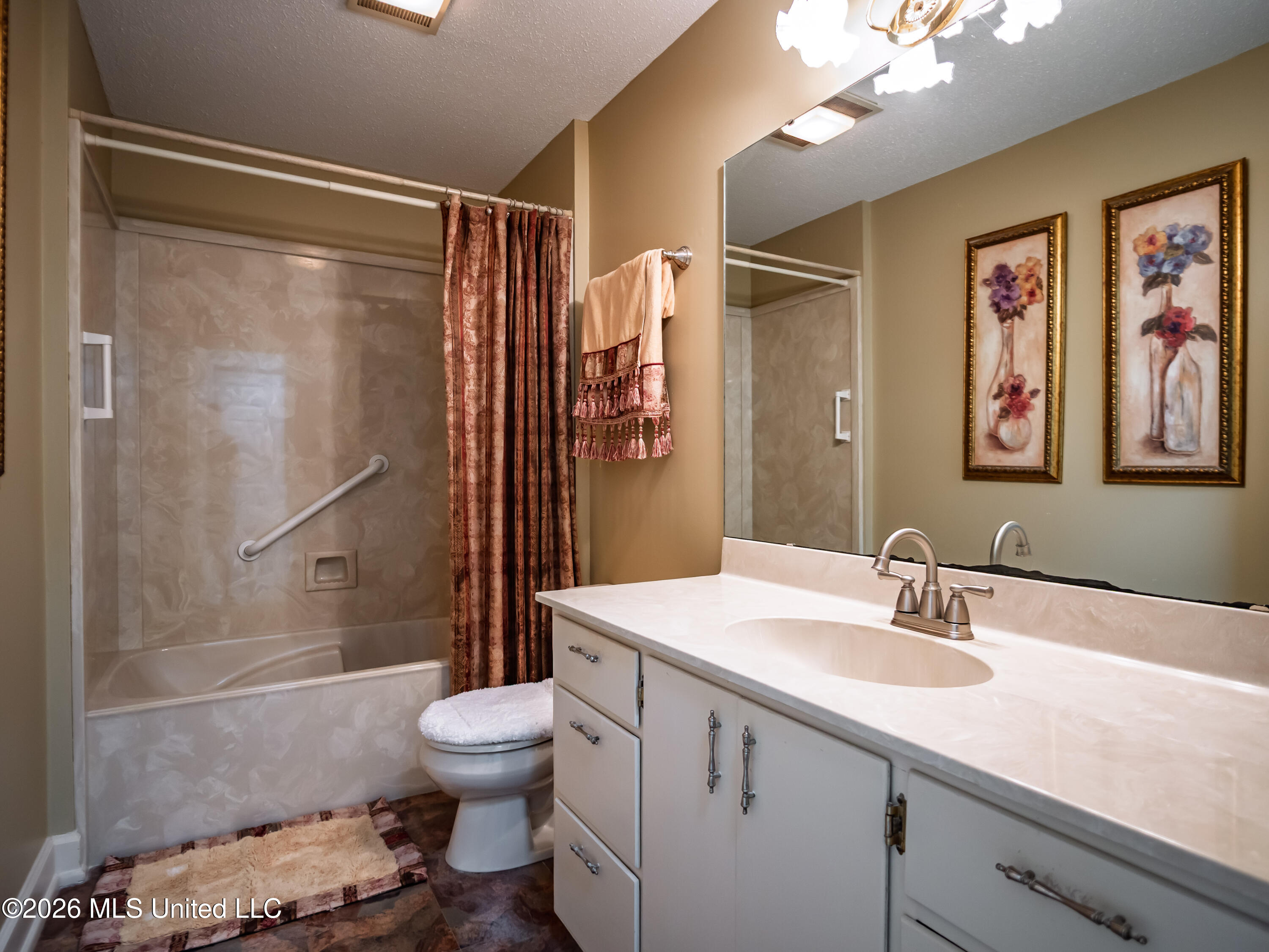 483 Lake Drive Property Photo 18