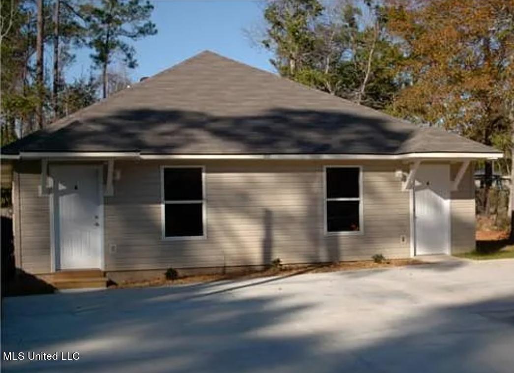 2521 N 10th Street Property Photo 1