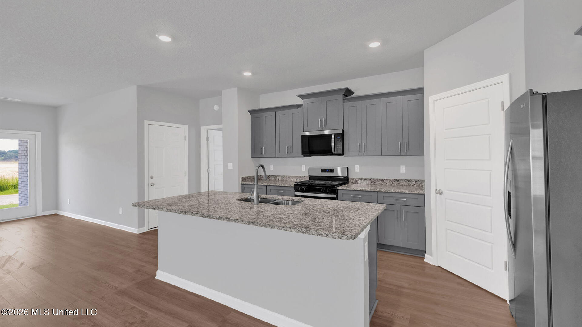 8160 Bankhead Drive Property Photo 3