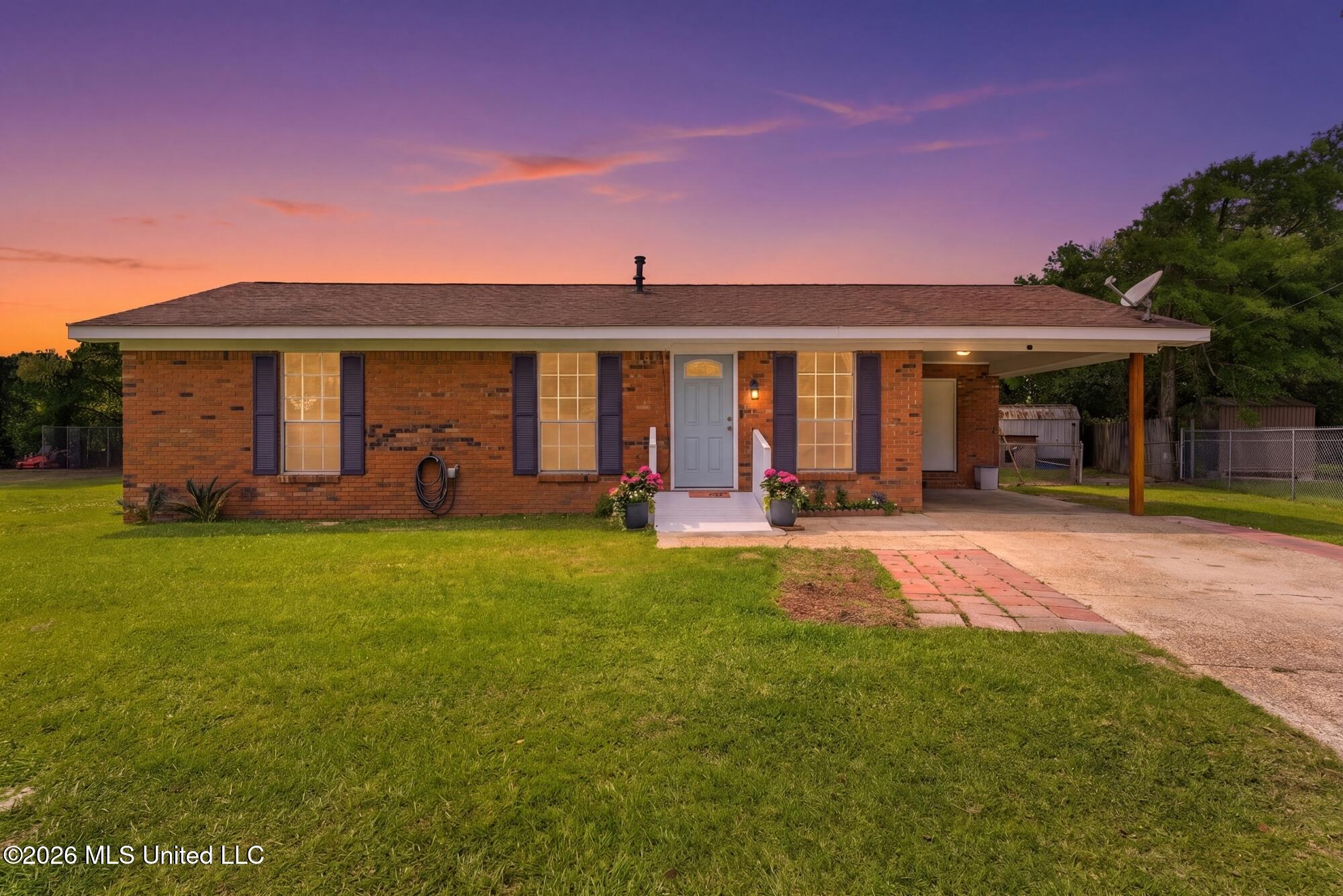 205 Woodside Drive Property Photo 2