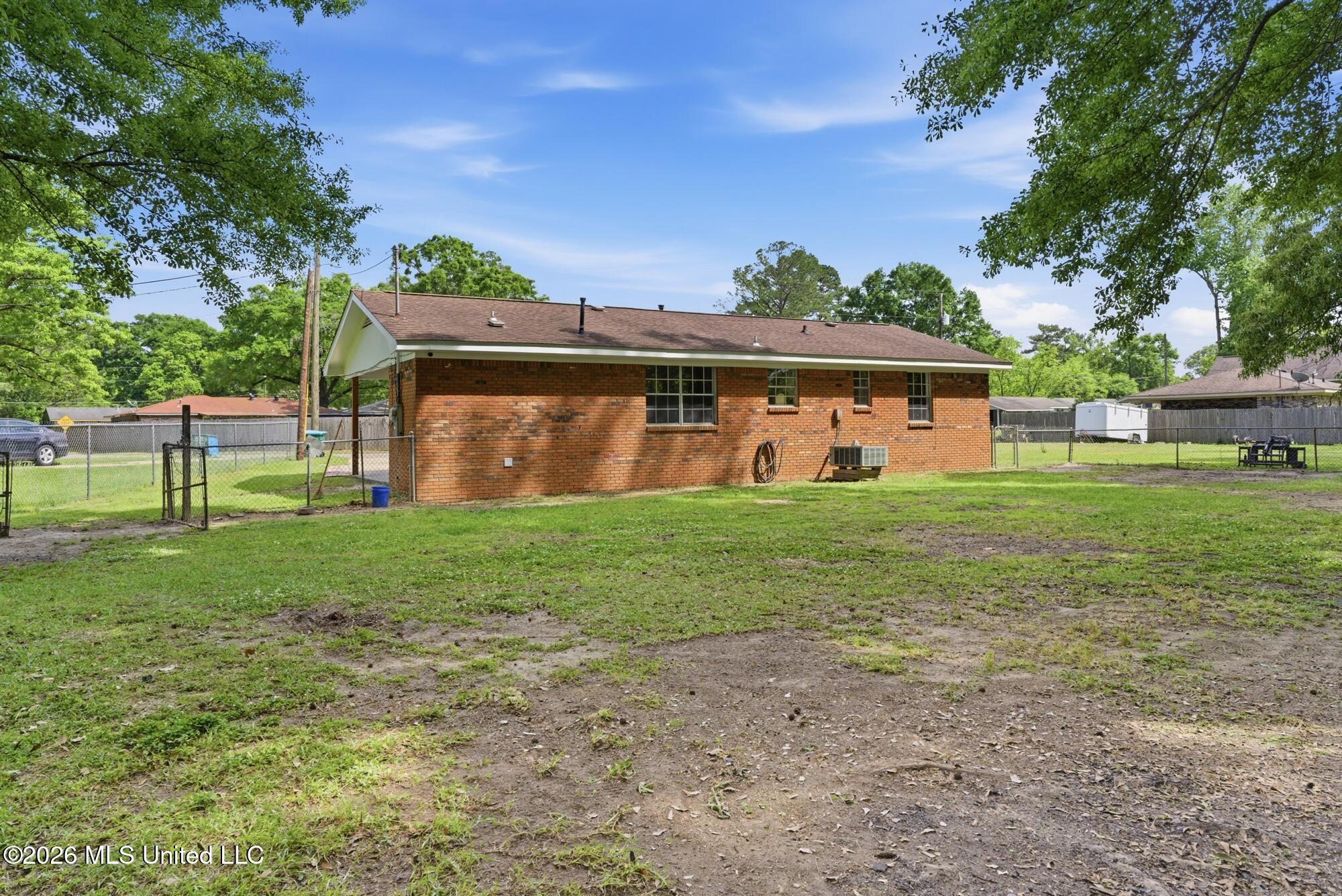 205 Woodside Drive Property Photo 33