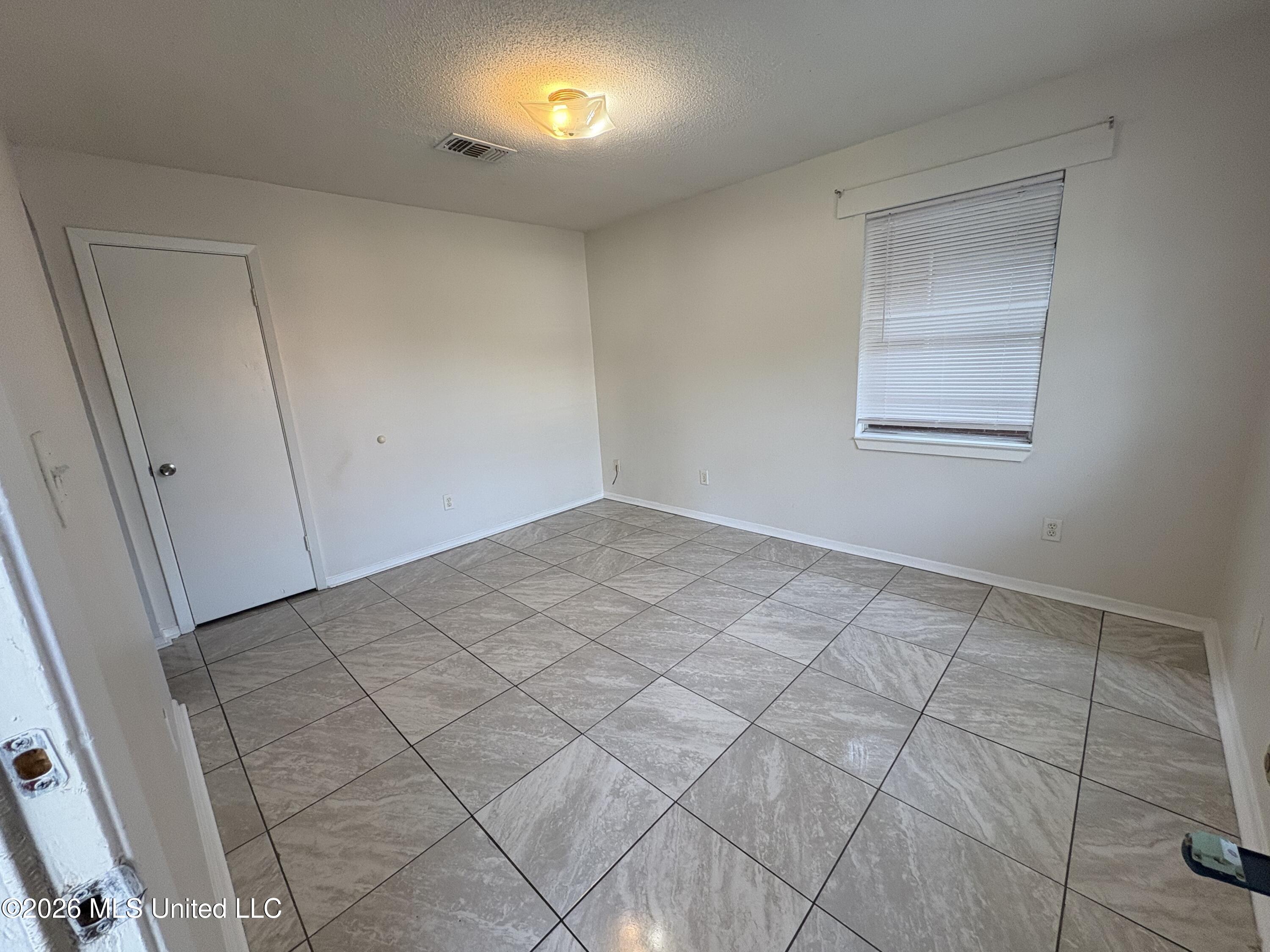 209 Lawler Avenue Property Photo 5