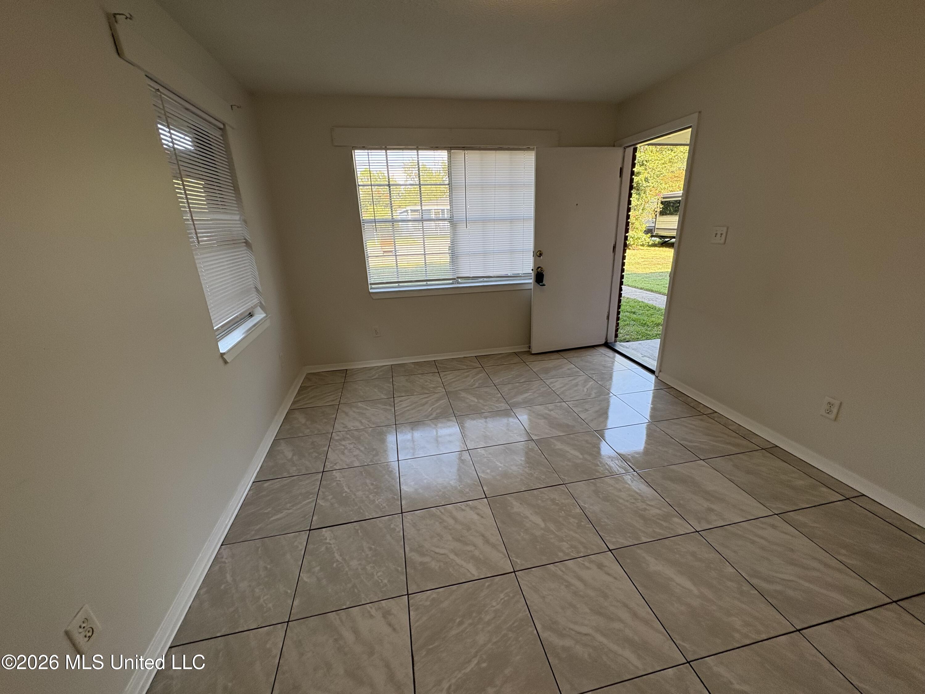 209 Lawler Avenue Property Photo 6