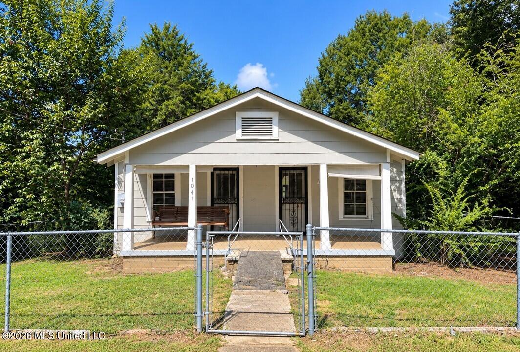 1041 Moaks Creek Road Property Photo 1