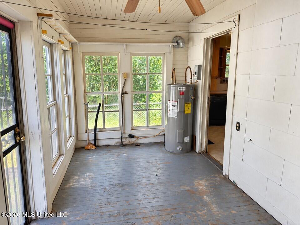 1041 Moaks Creek Road Property Photo 6