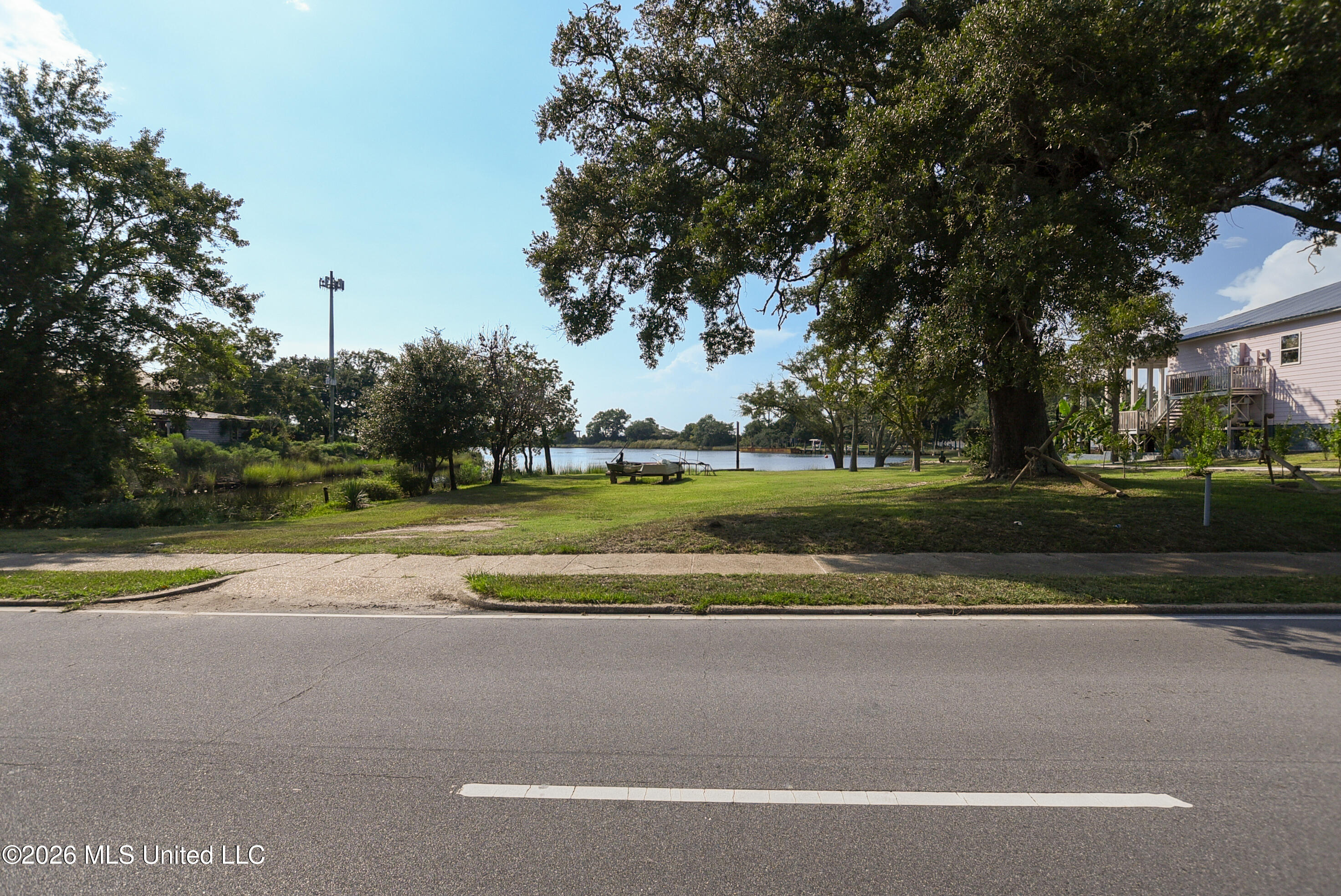 N Canty Street Property Photo 3