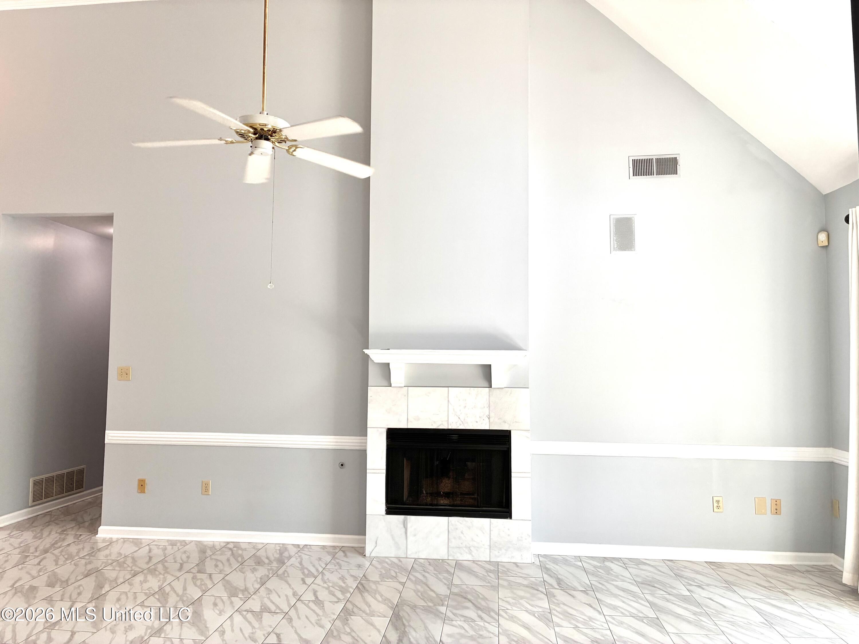 8327 Waverly Cove Property Photo 3