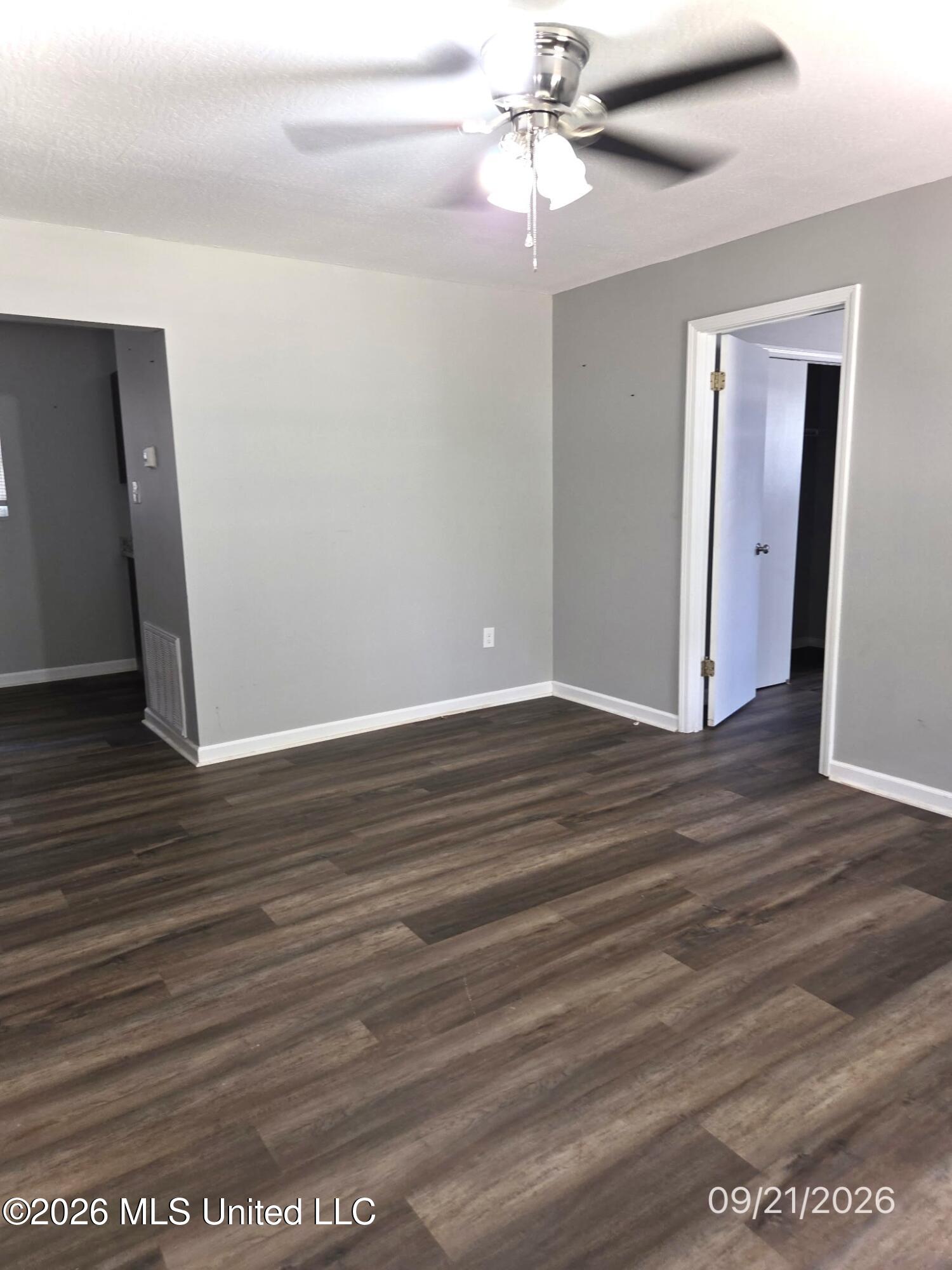 530 Brown Street Property Photo 6