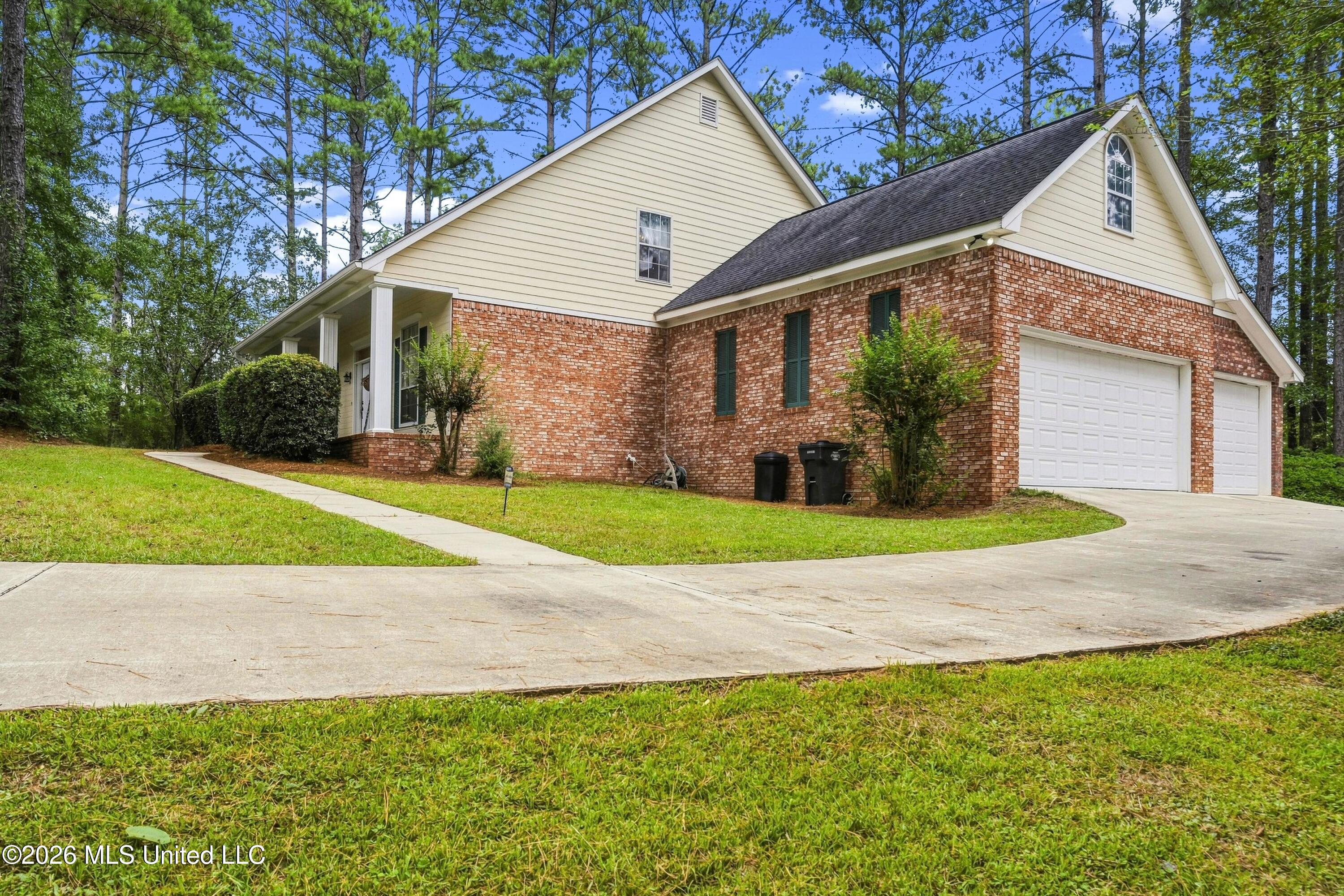 53 S Wind Ridge Loop Property Photo 3