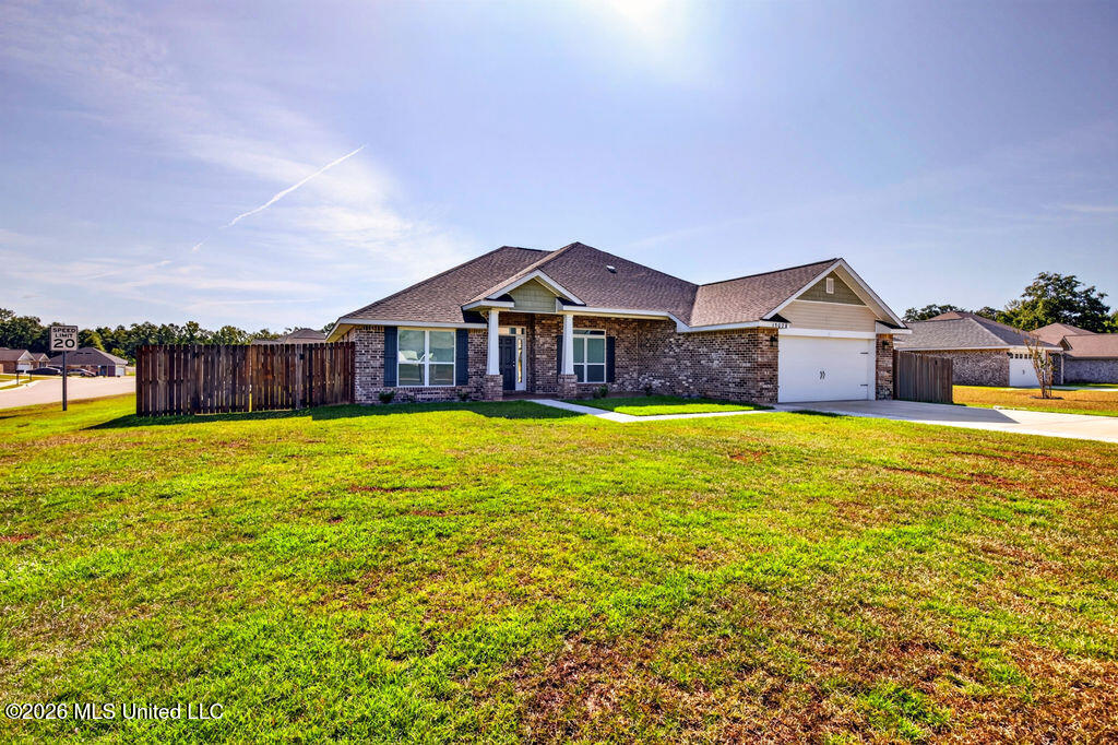 15028 Emersyn Lane Property Photo 4