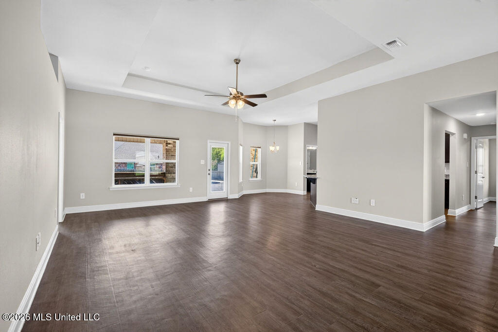 15028 Emersyn Lane Property Photo 9