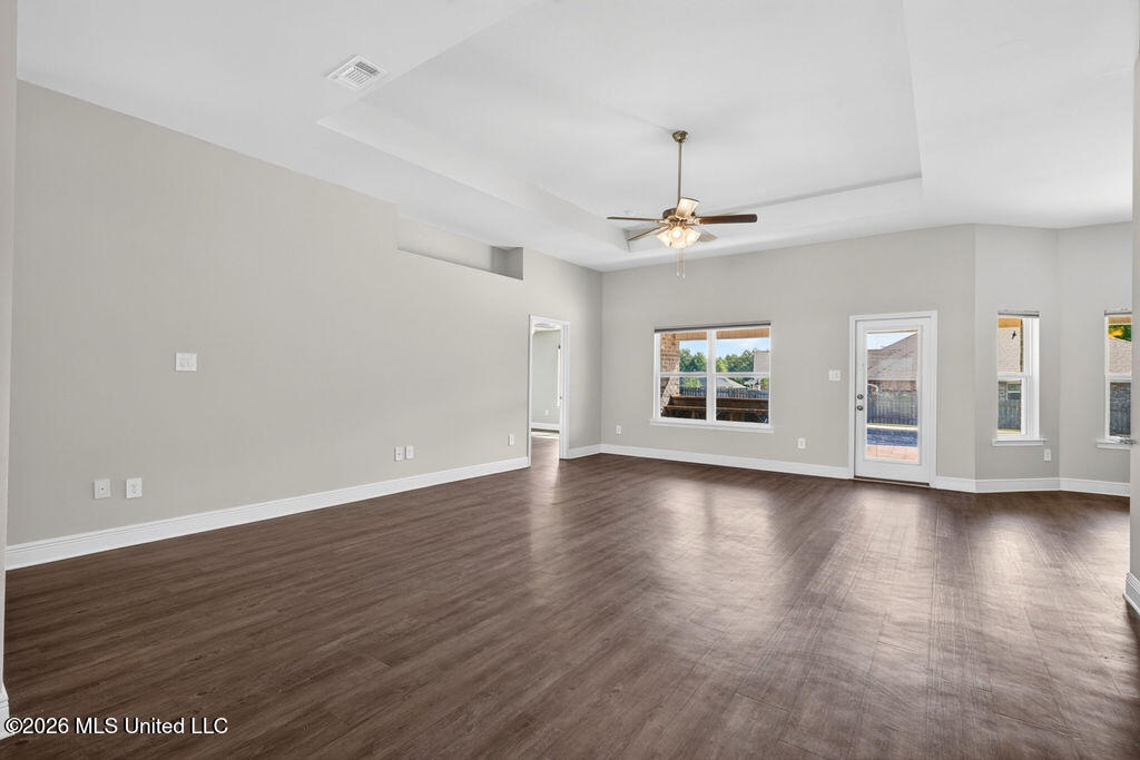 15028 Emersyn Lane Property Photo 10