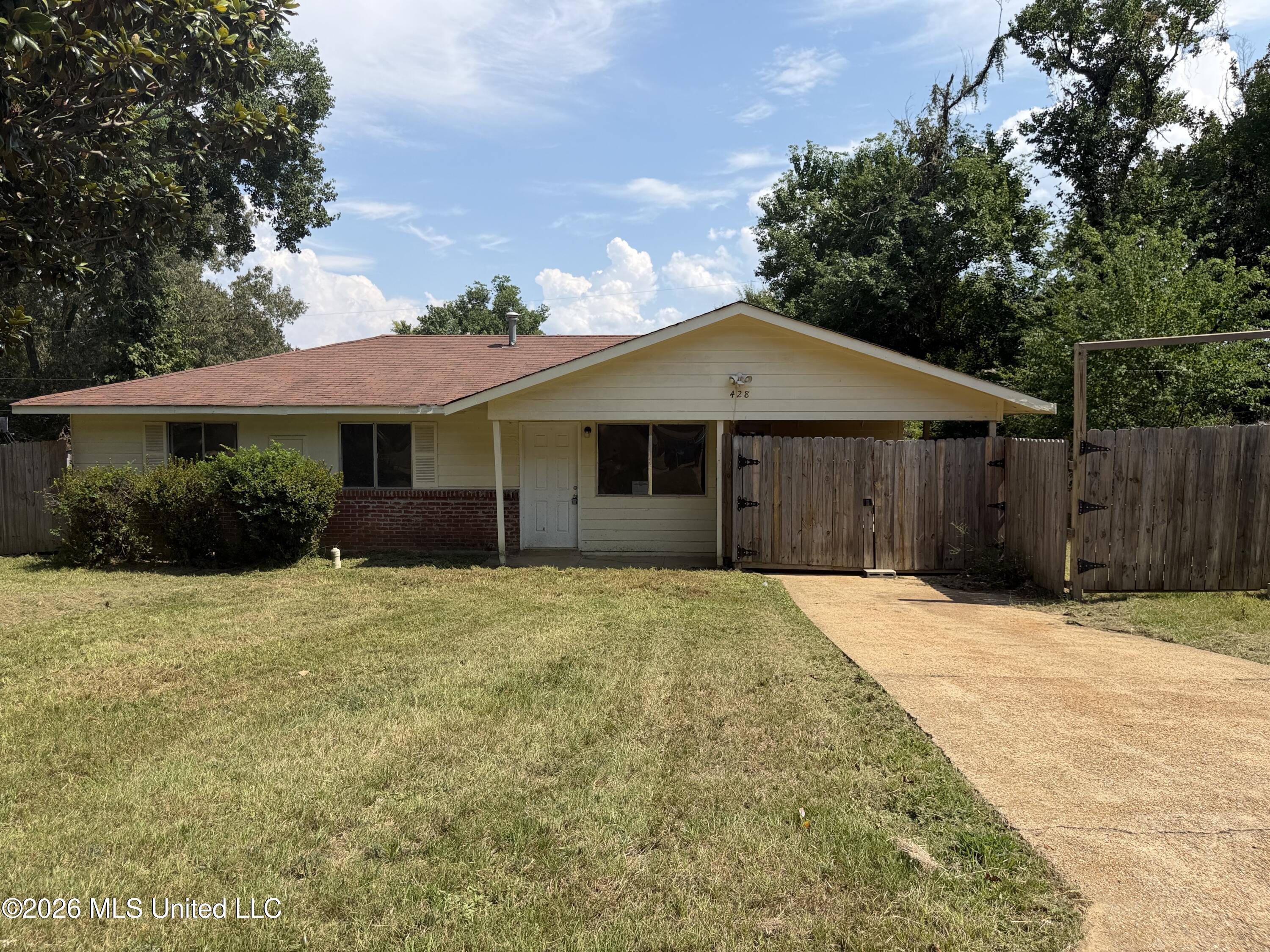 428 Queen Marie Lane Property Photo 1