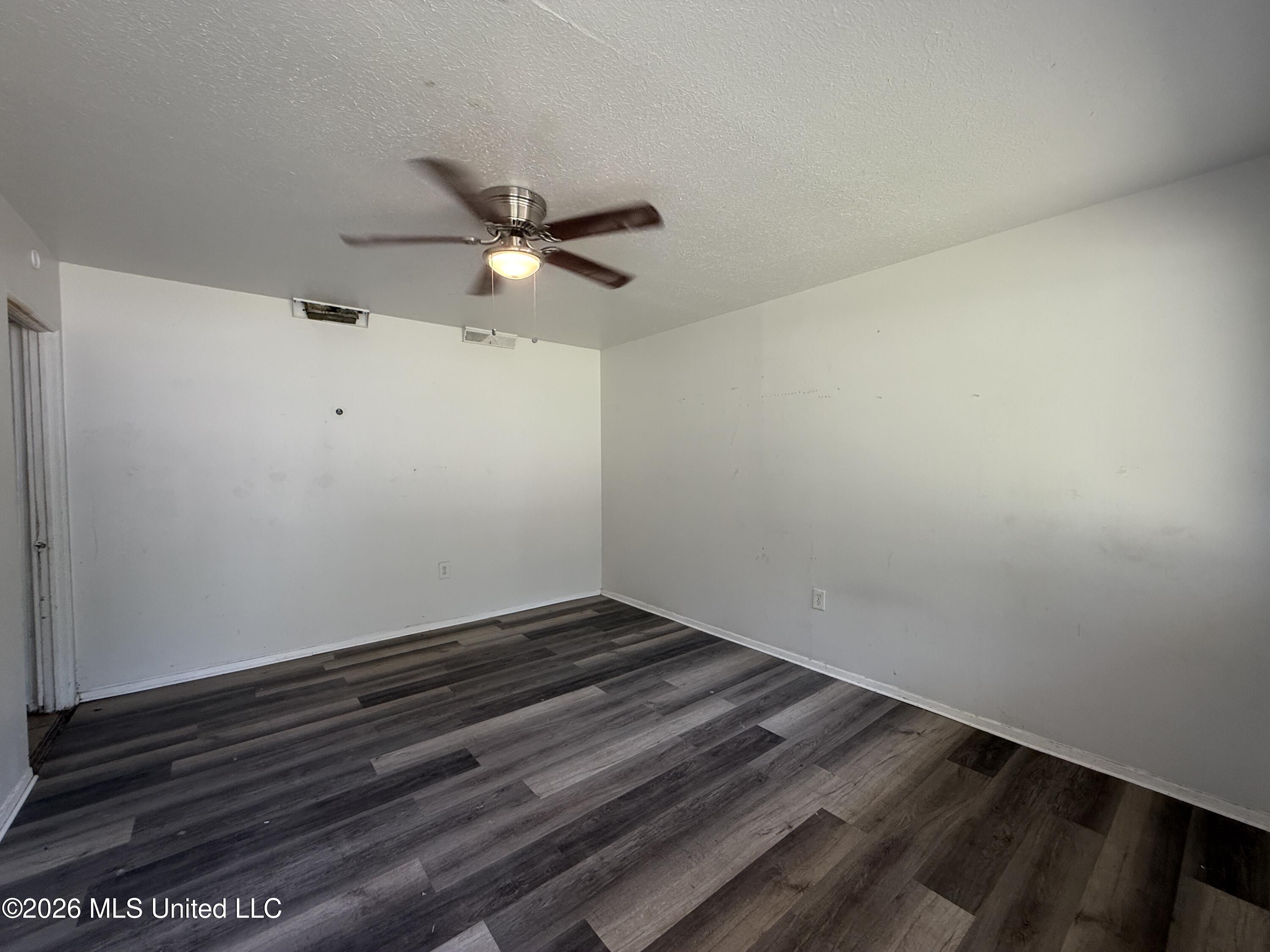 428 Queen Marie Lane Property Photo 2