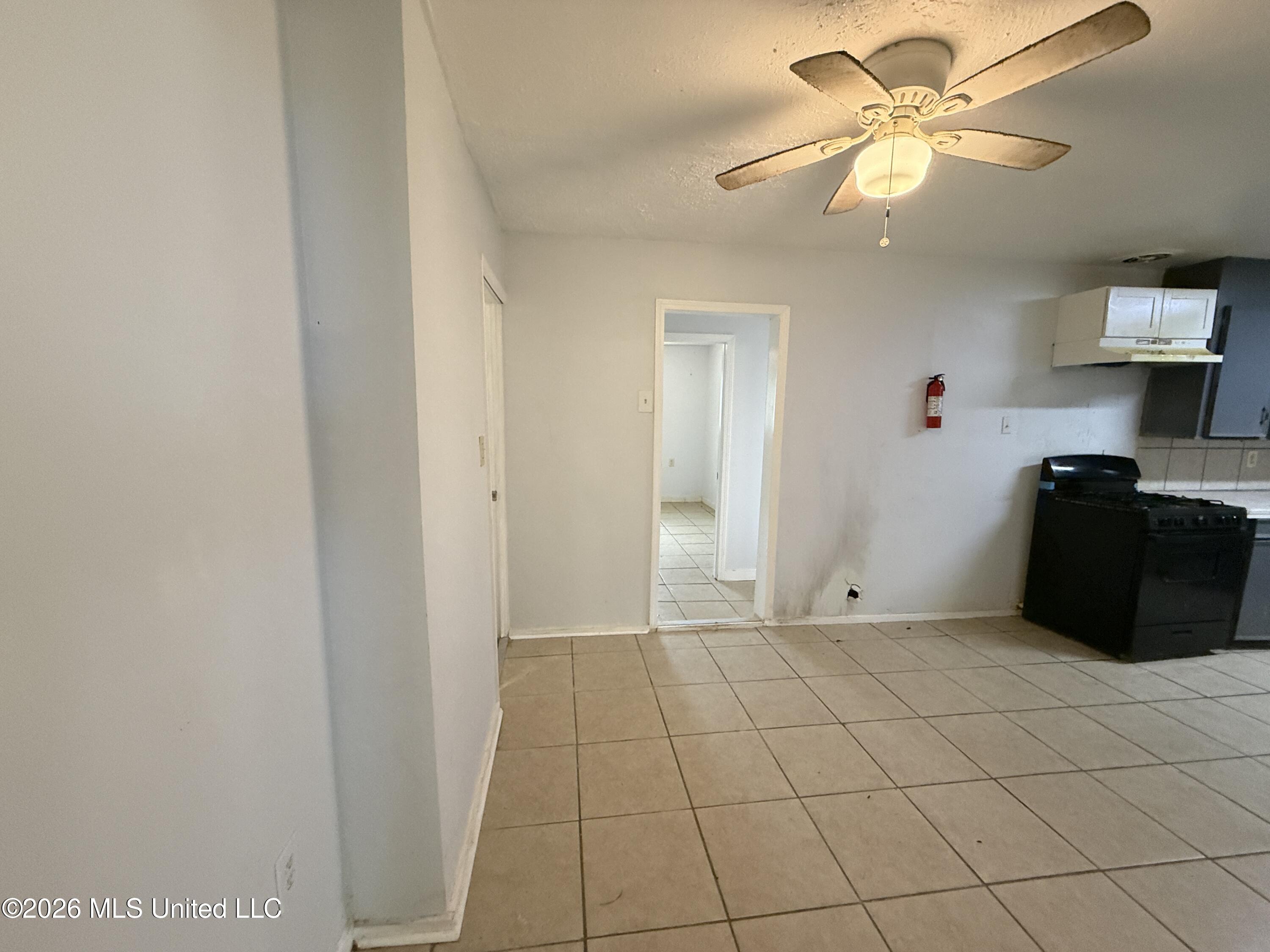 428 Queen Marie Lane Property Photo 6