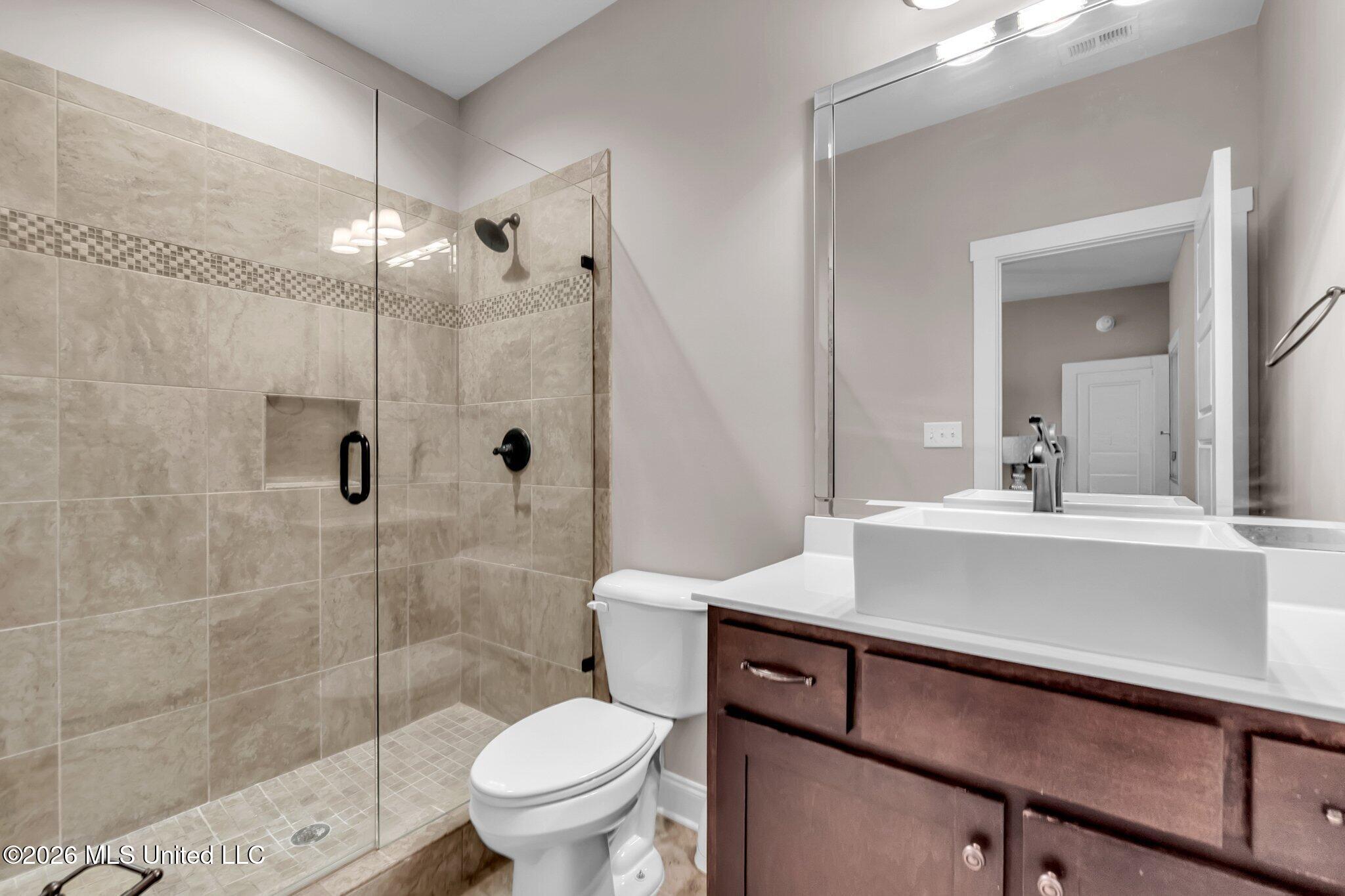 344 Surrey Loop Property Photo 46