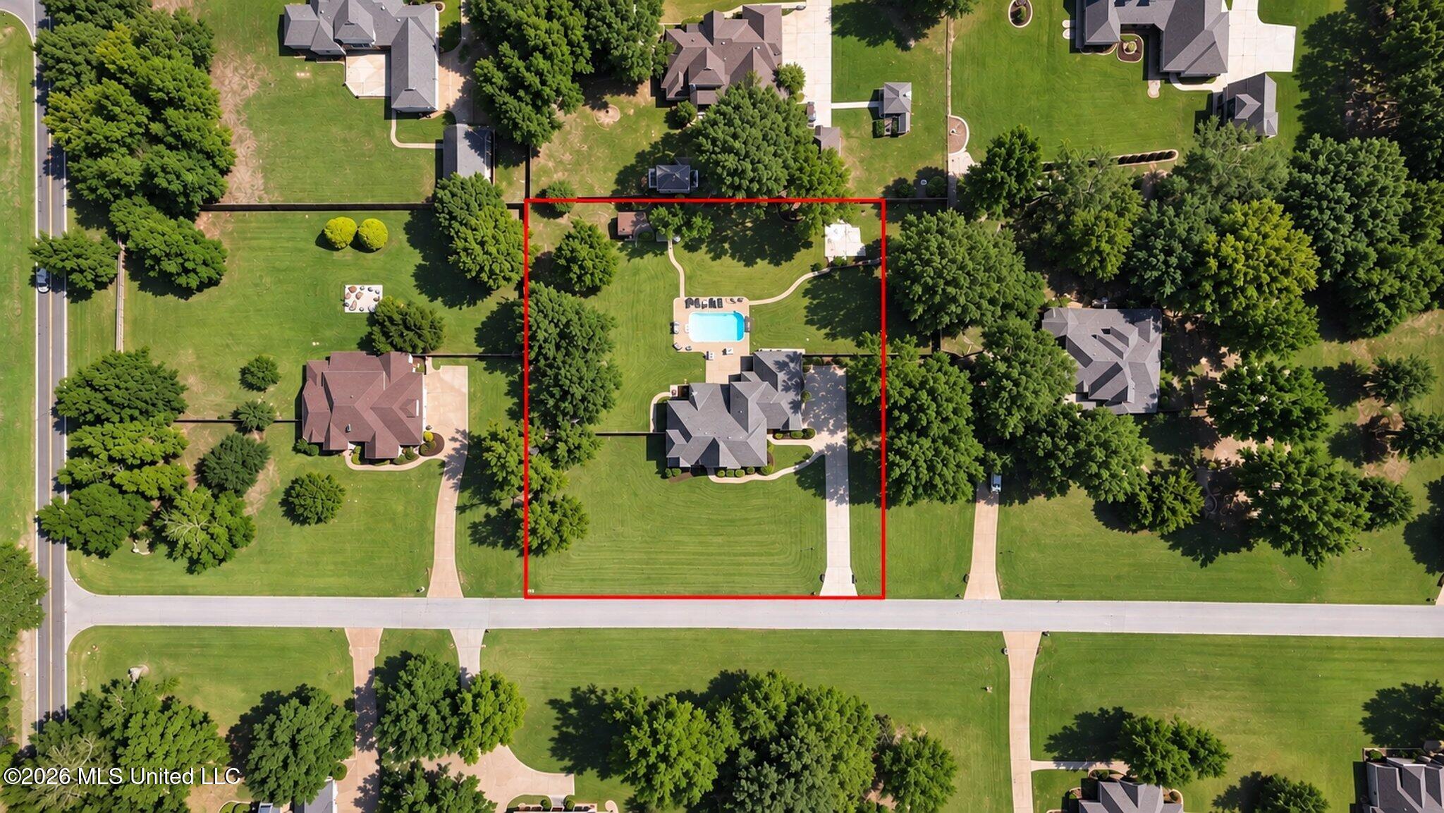 344 Surrey Loop Property Photo 54
