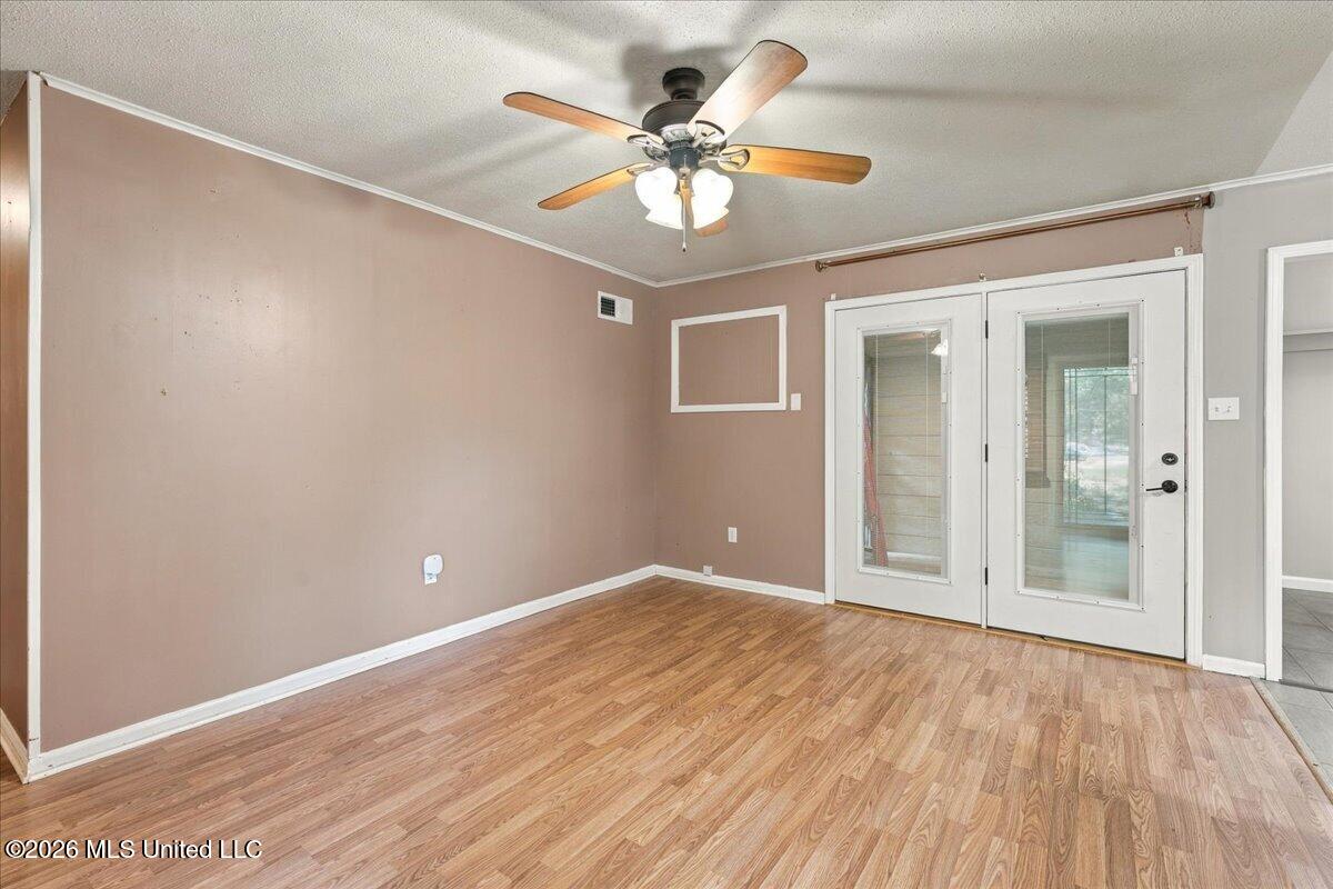 5591 Cherokee Drive Property Photo 3