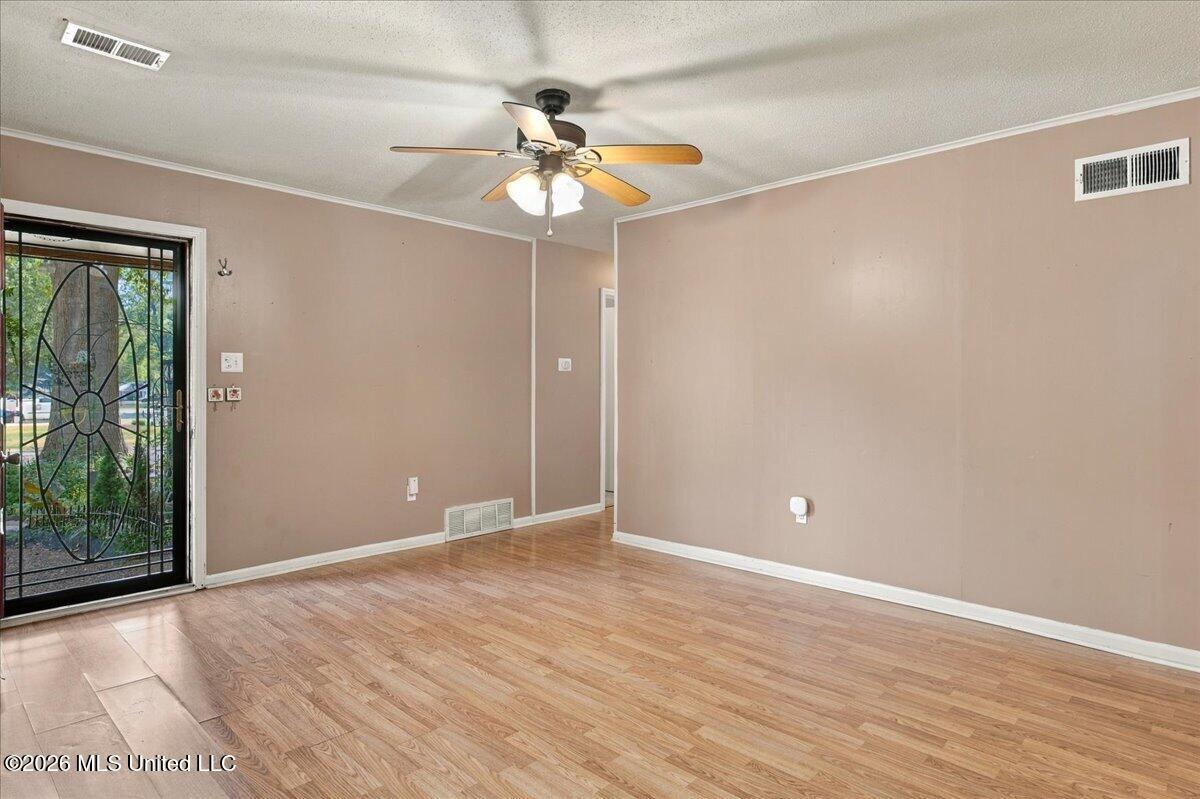 5591 Cherokee Drive Property Photo 4