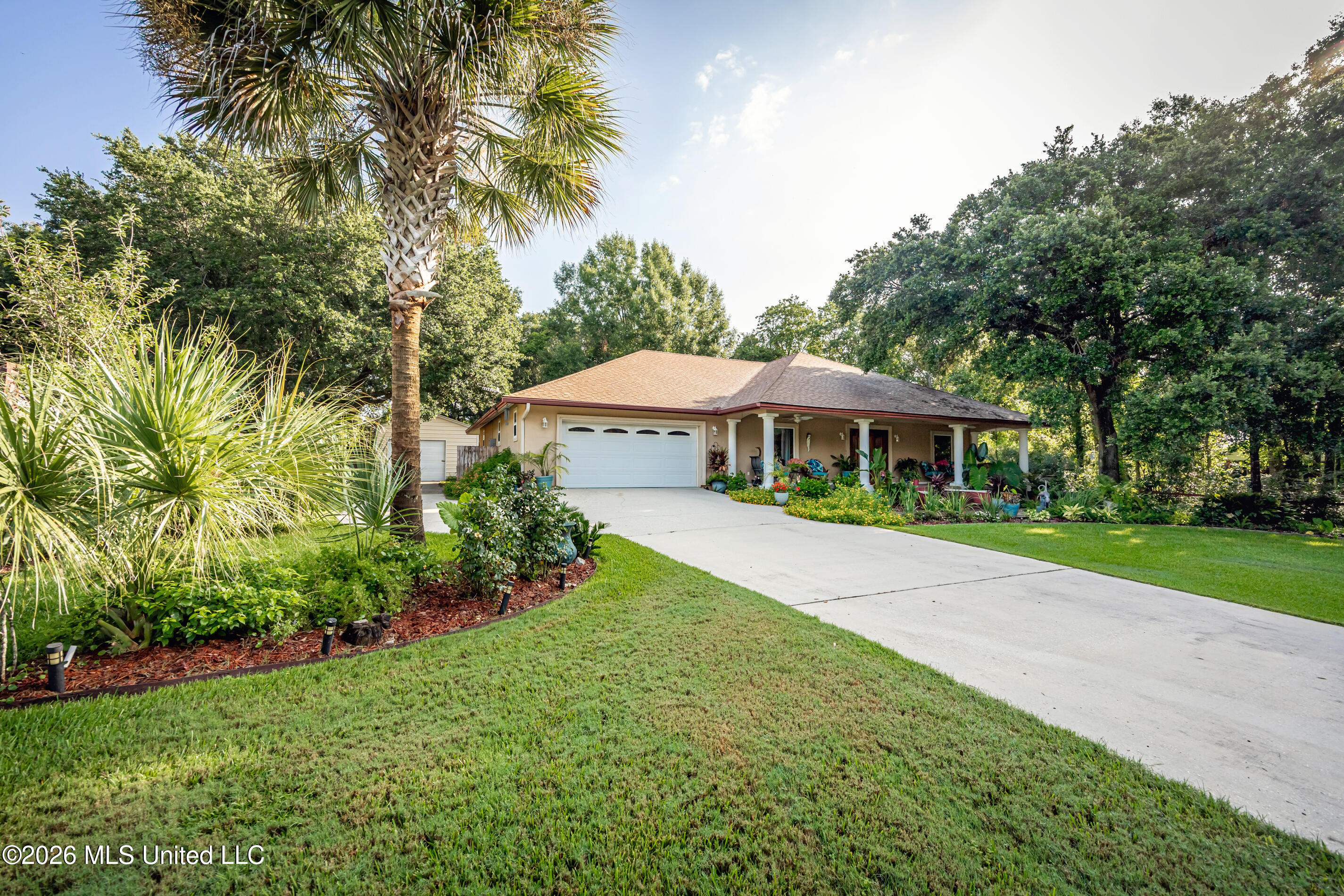 12 Gulfview Drive Property Photo 2