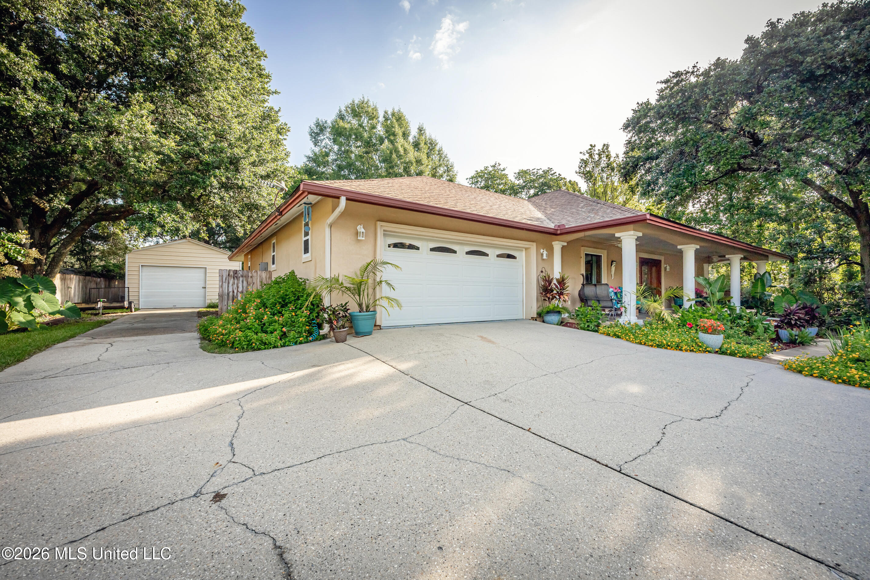 12 Gulfview Drive Property Photo 4