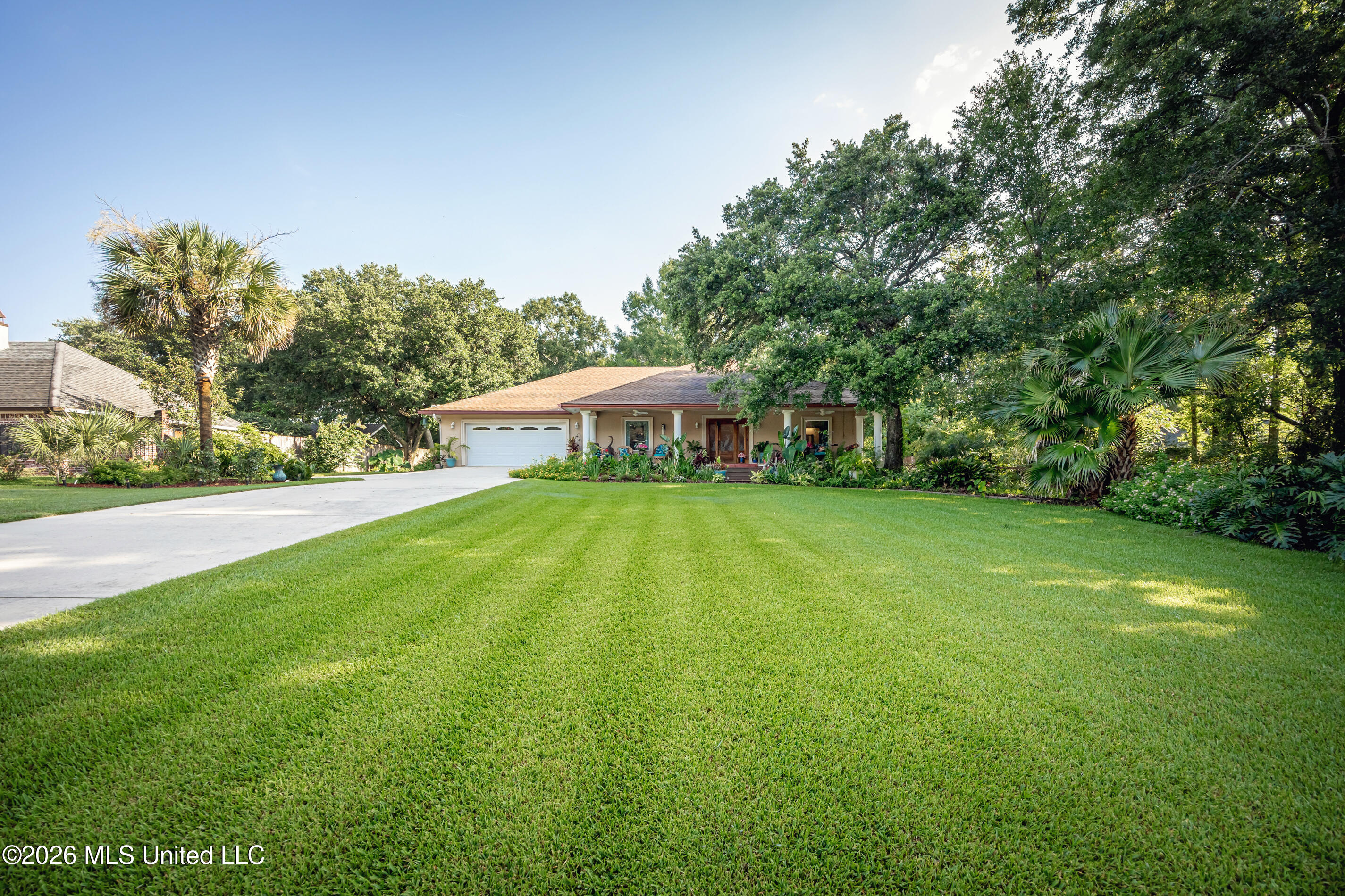 12 Gulfview Drive Property Photo 8