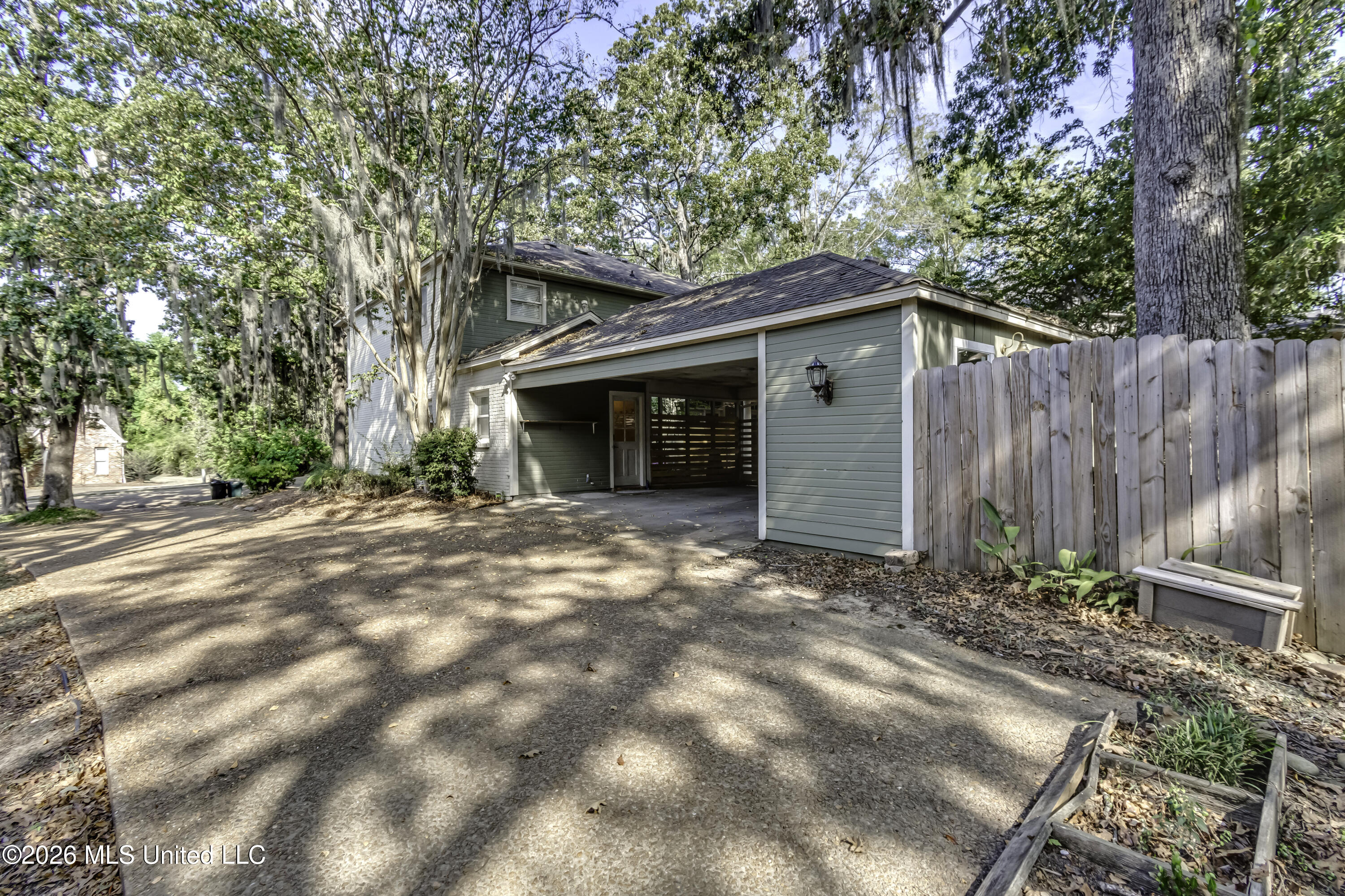 30 Moss Forest Circle Property Photo 8