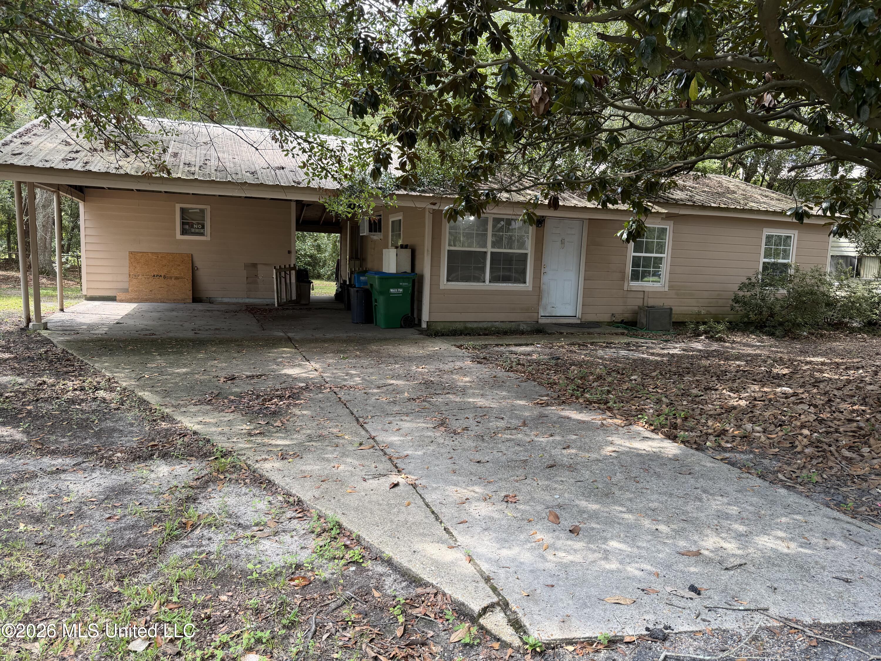 2311 Hester Street Property Photo 1