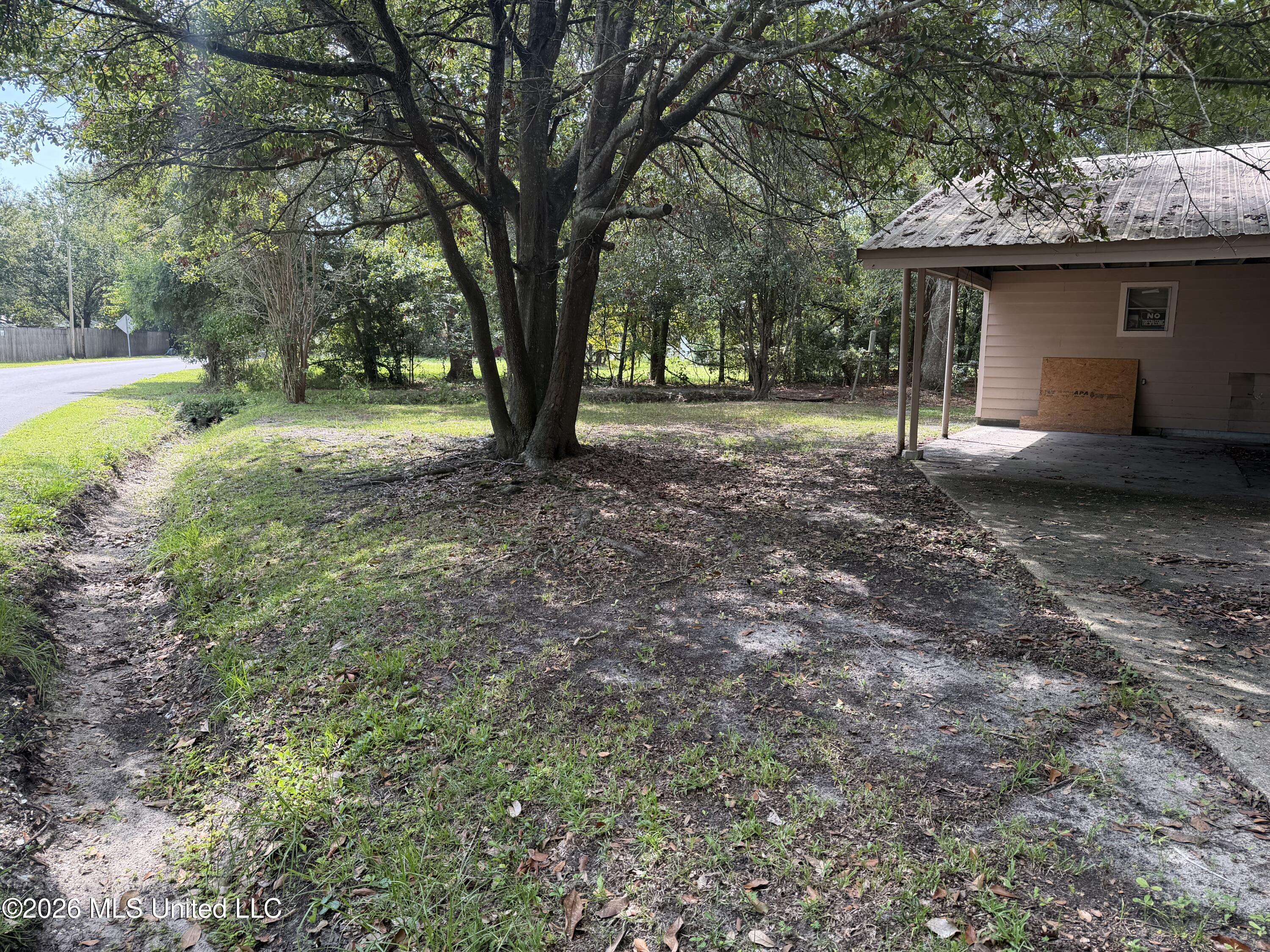 2311 Hester Street Property Photo 2