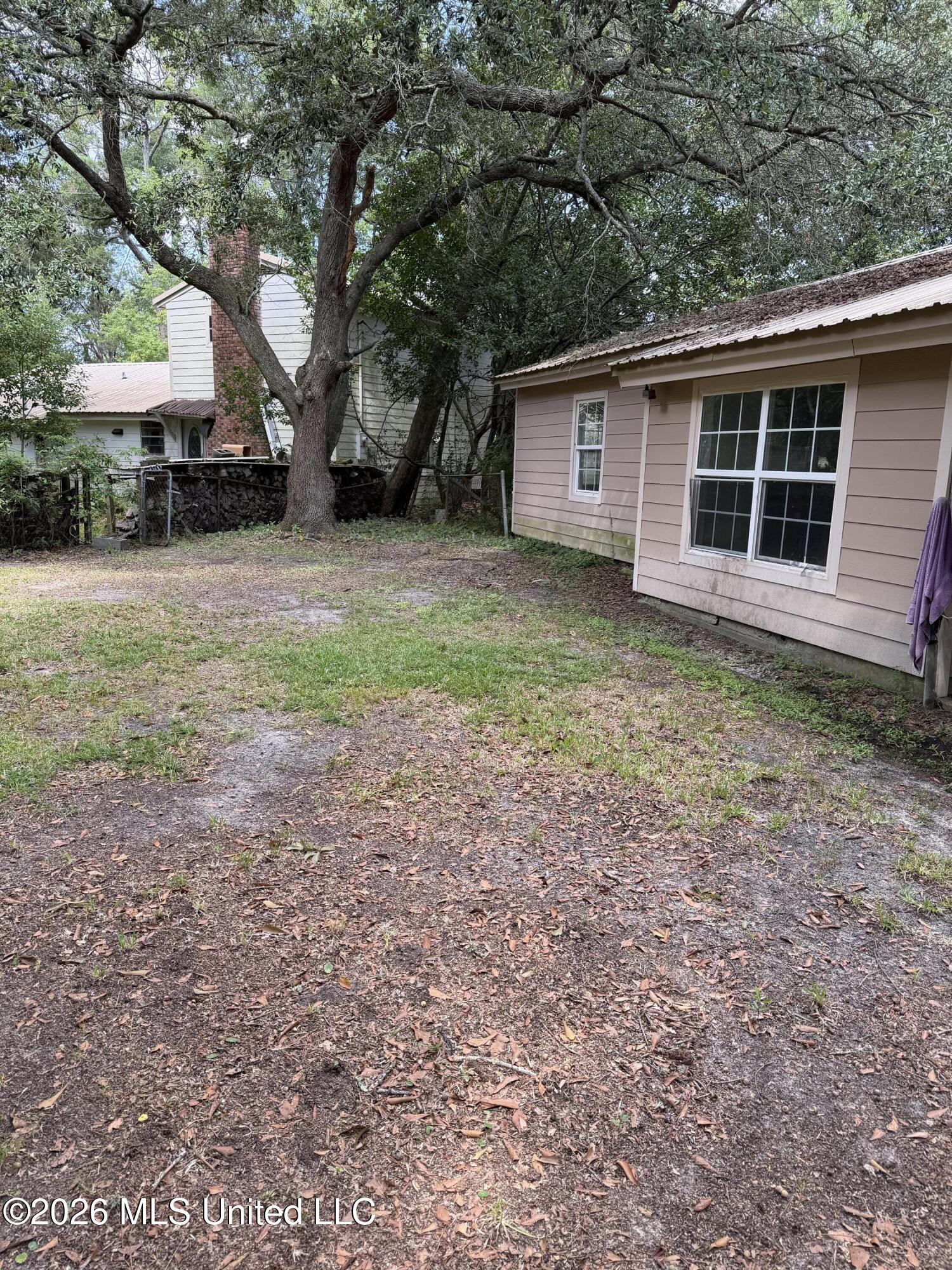 2311 Hester Street Property Photo 5