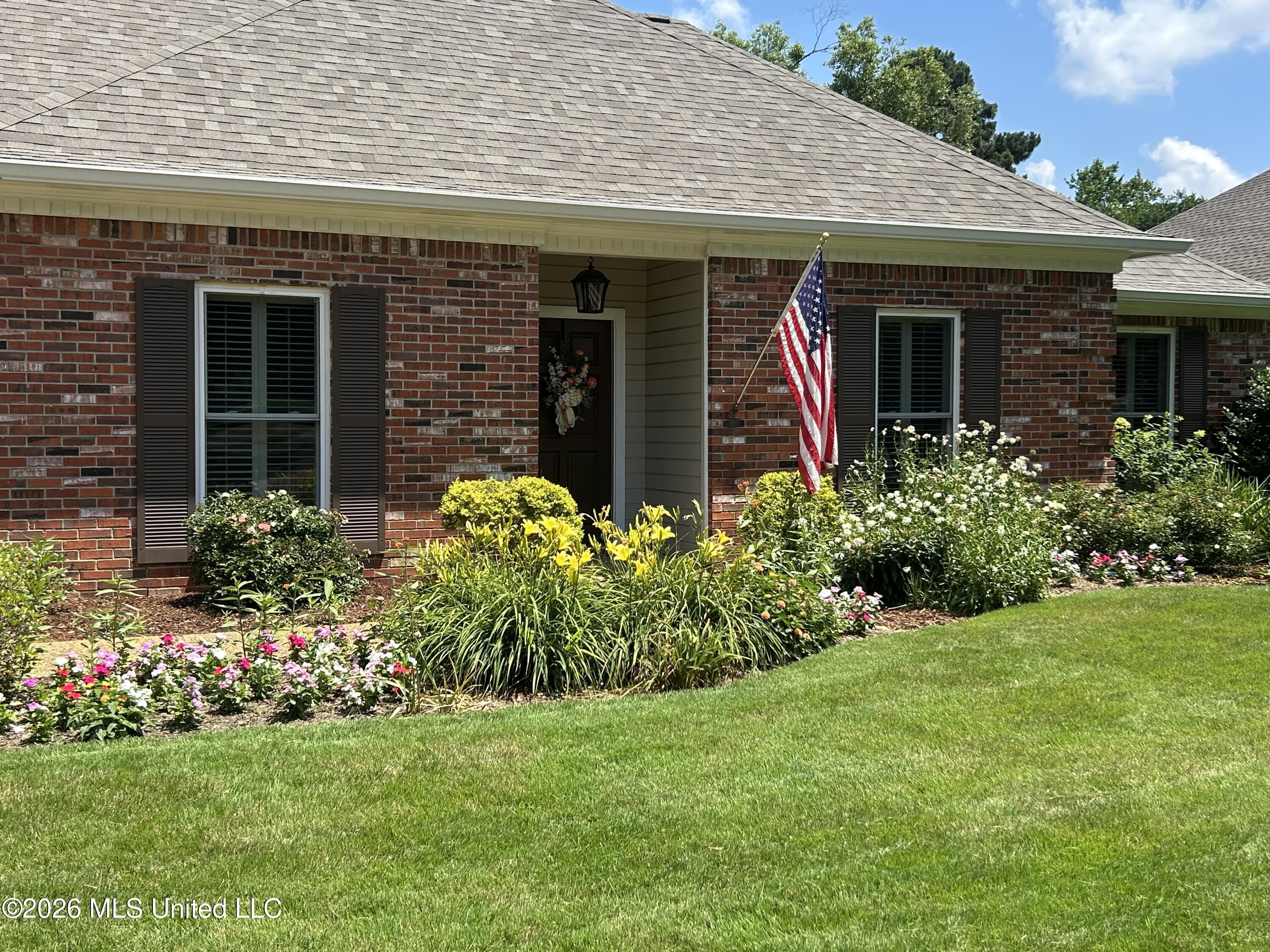229 Woodrun Drive Property Photo 2