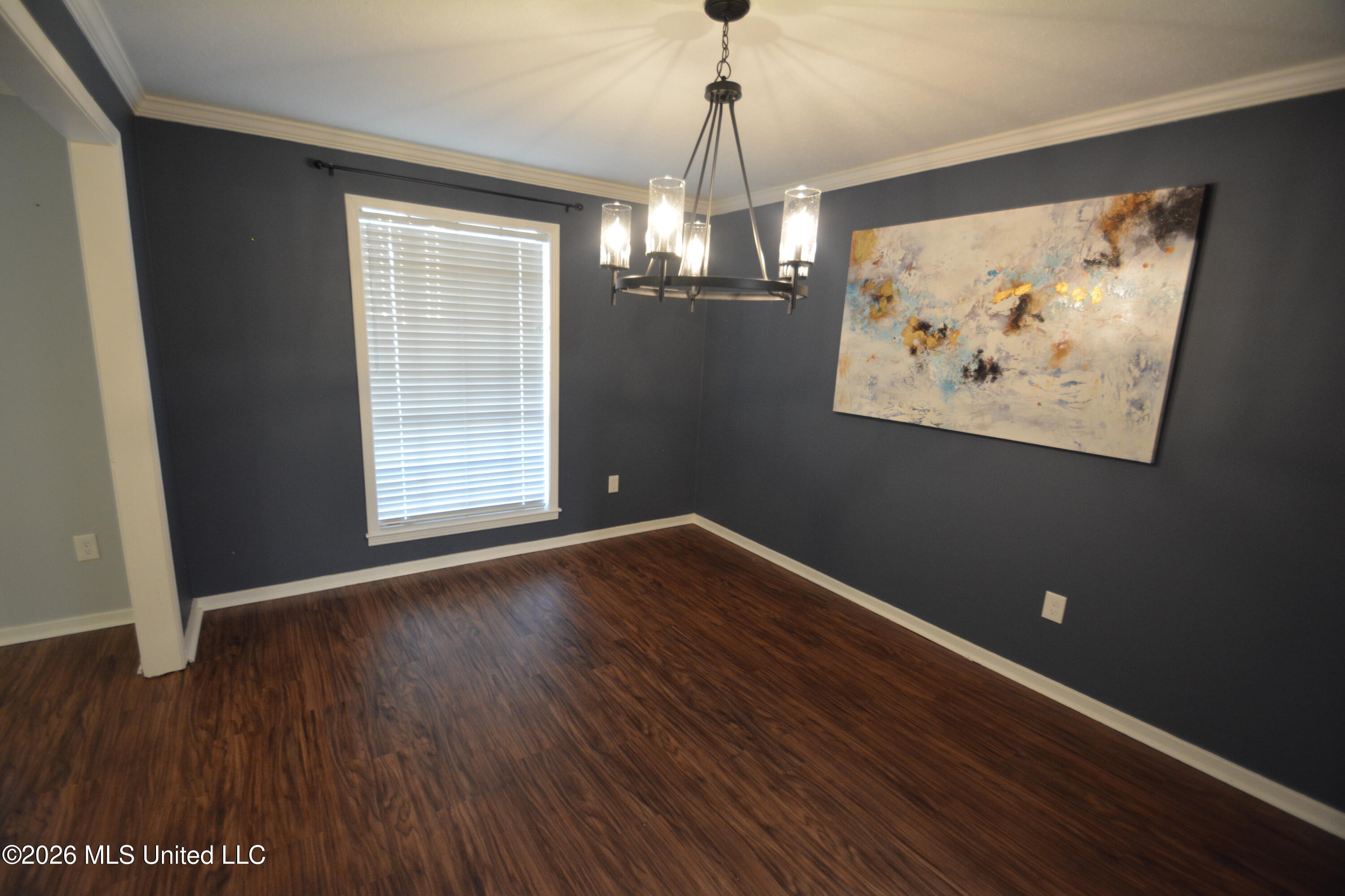 5170 Shirlwood Drive Property Photo 7