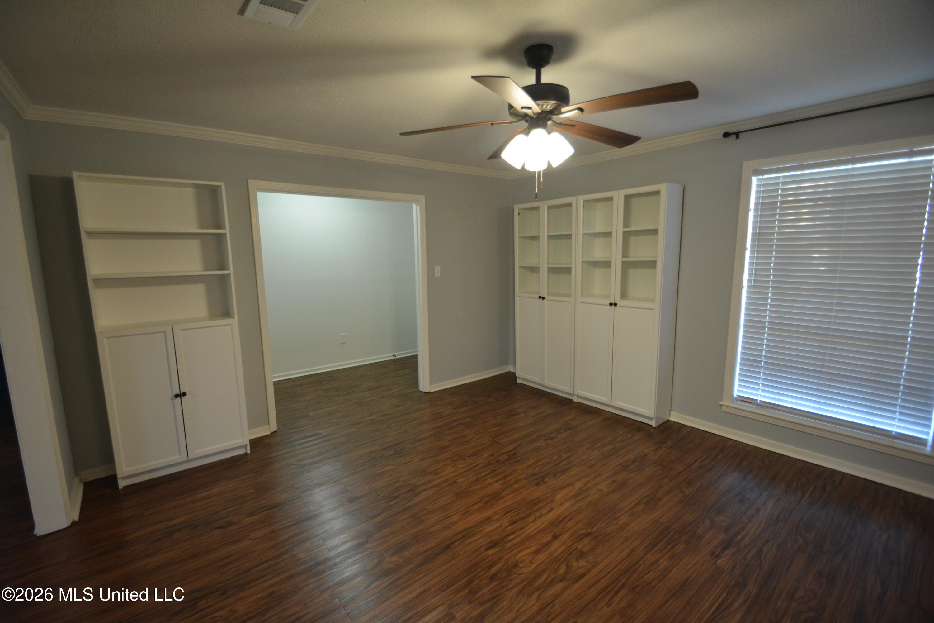 5170 Shirlwood Drive Property Photo 10