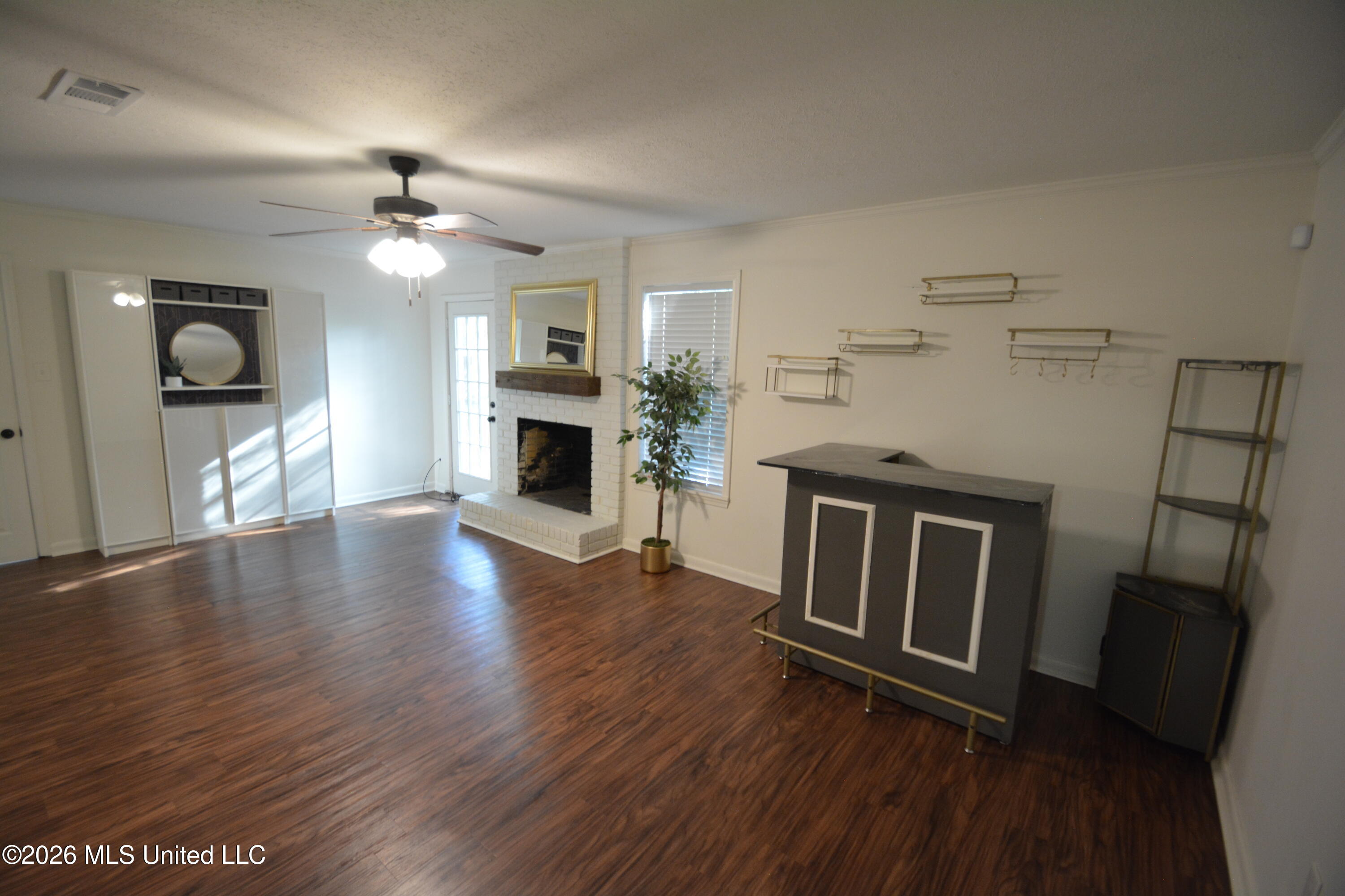 5170 Shirlwood Drive Property Photo 14