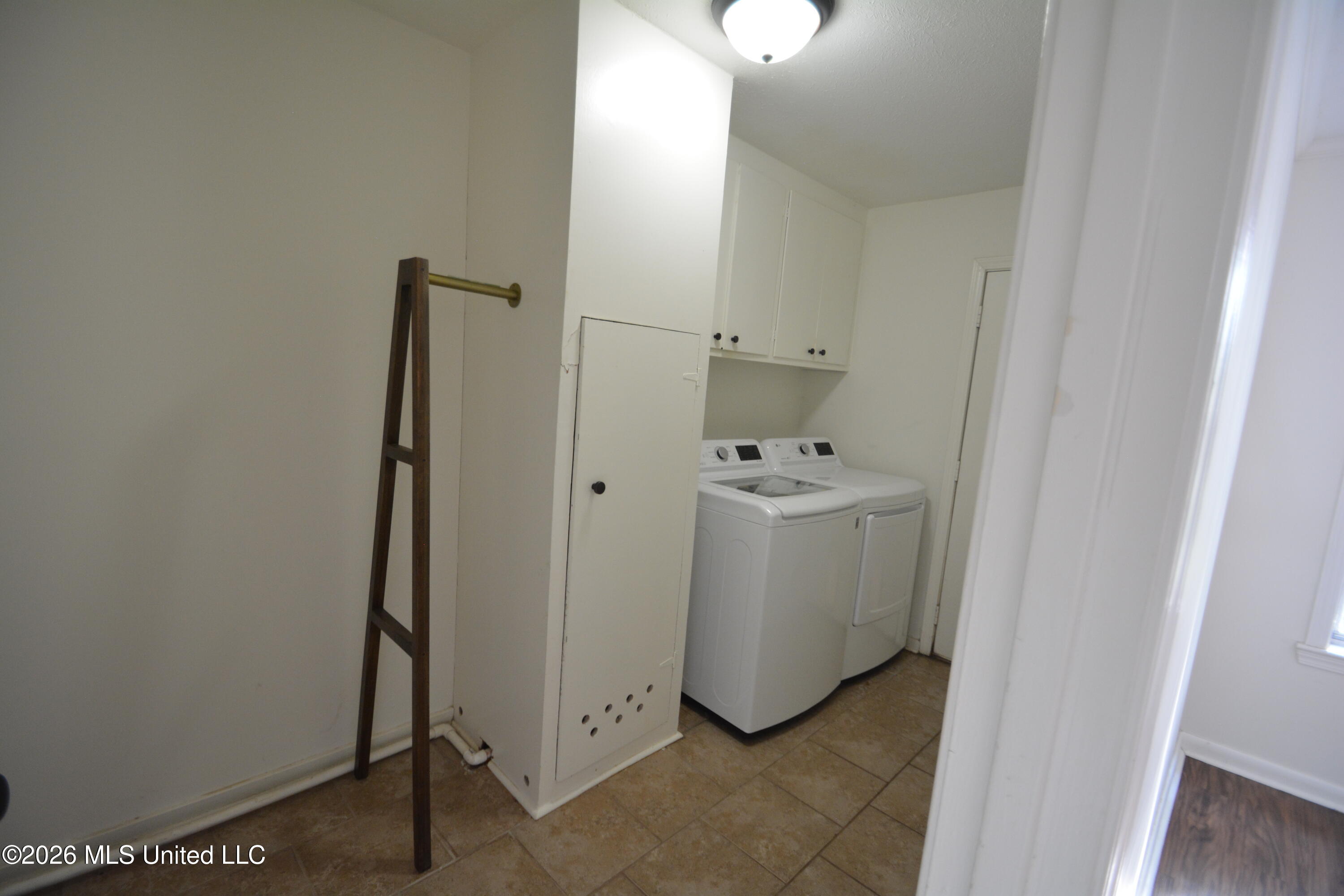 5170 Shirlwood Drive Property Photo 29