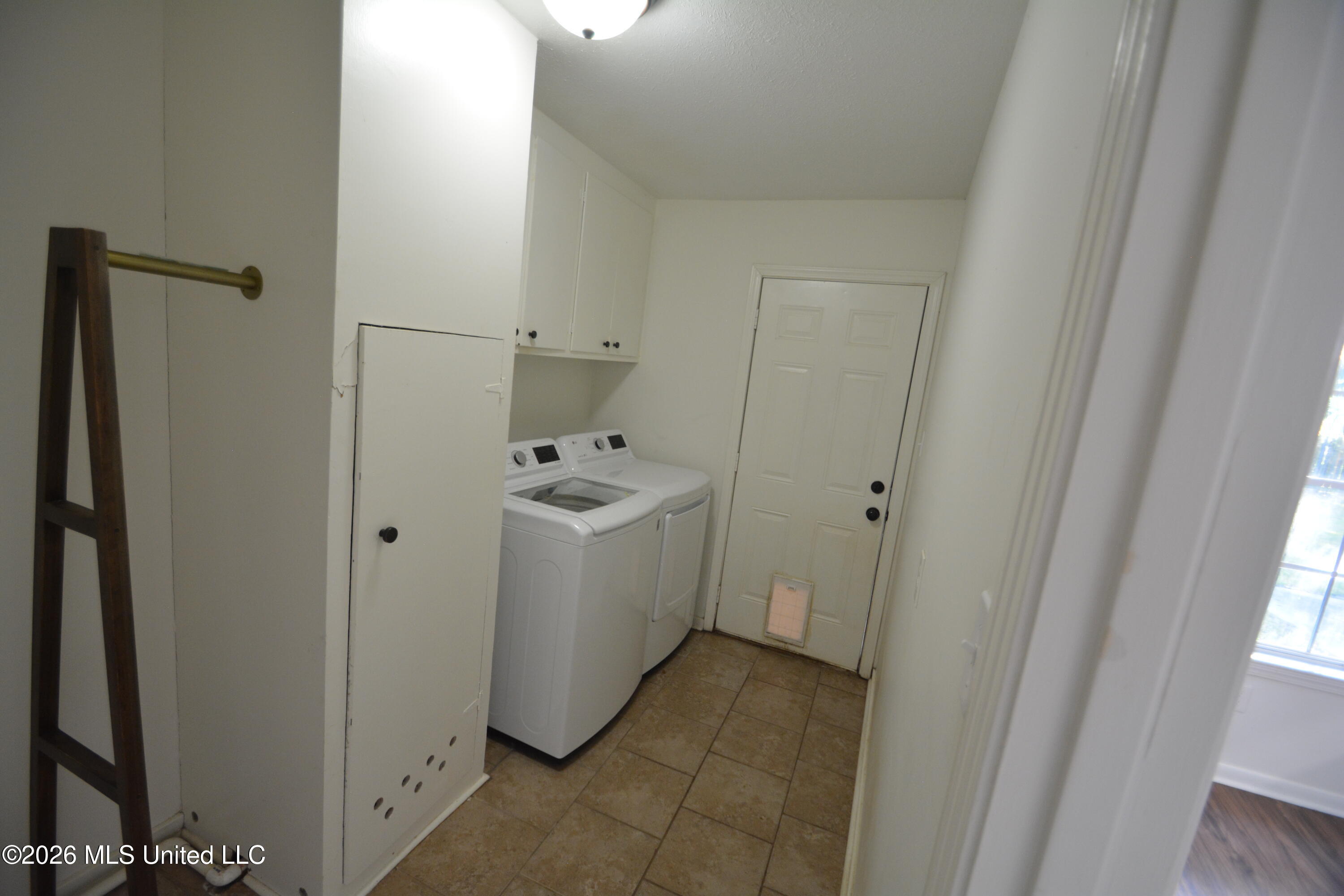 5170 Shirlwood Drive Property Photo 31