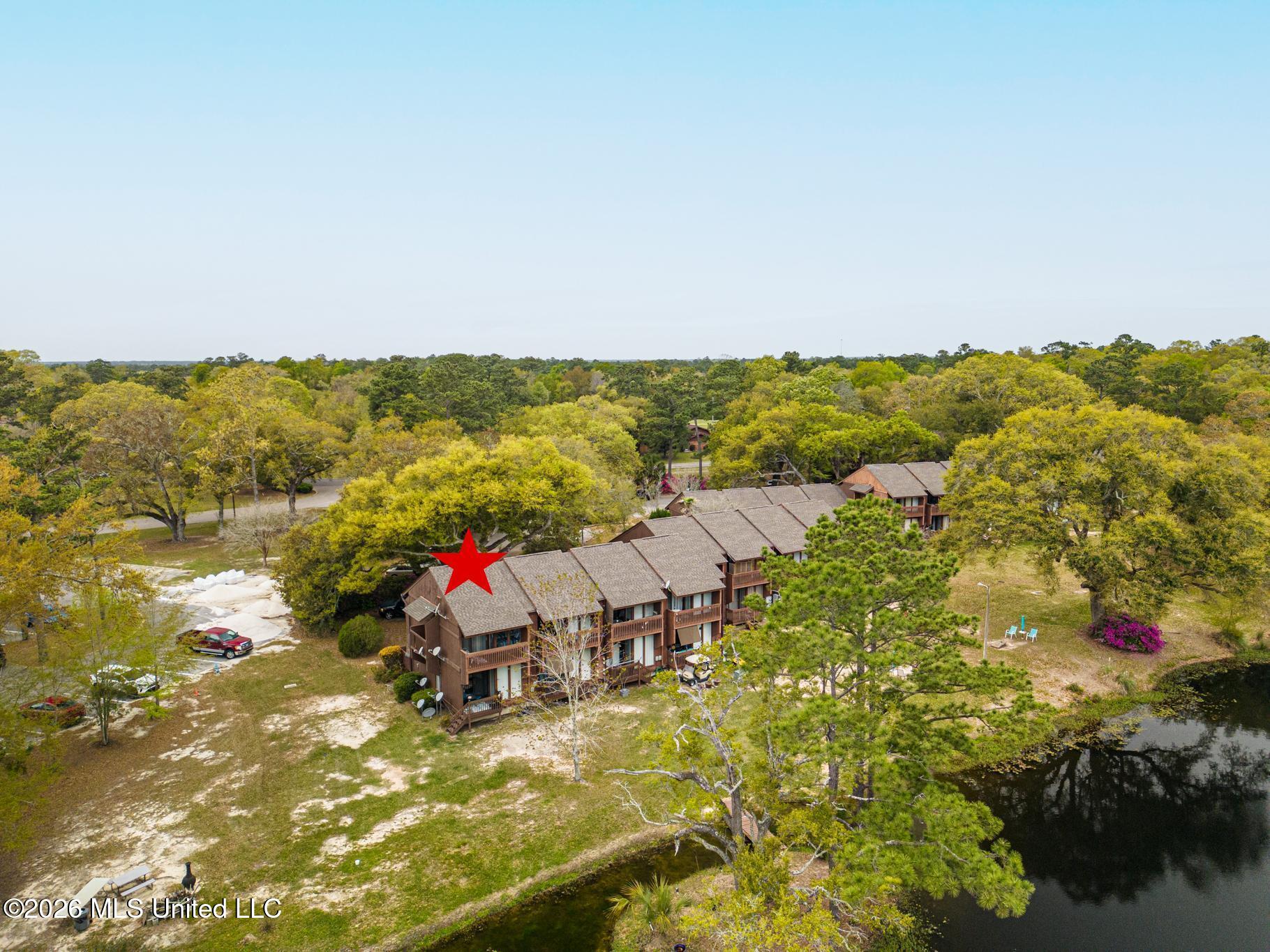 201 Lakeside Villa Property Photo 2