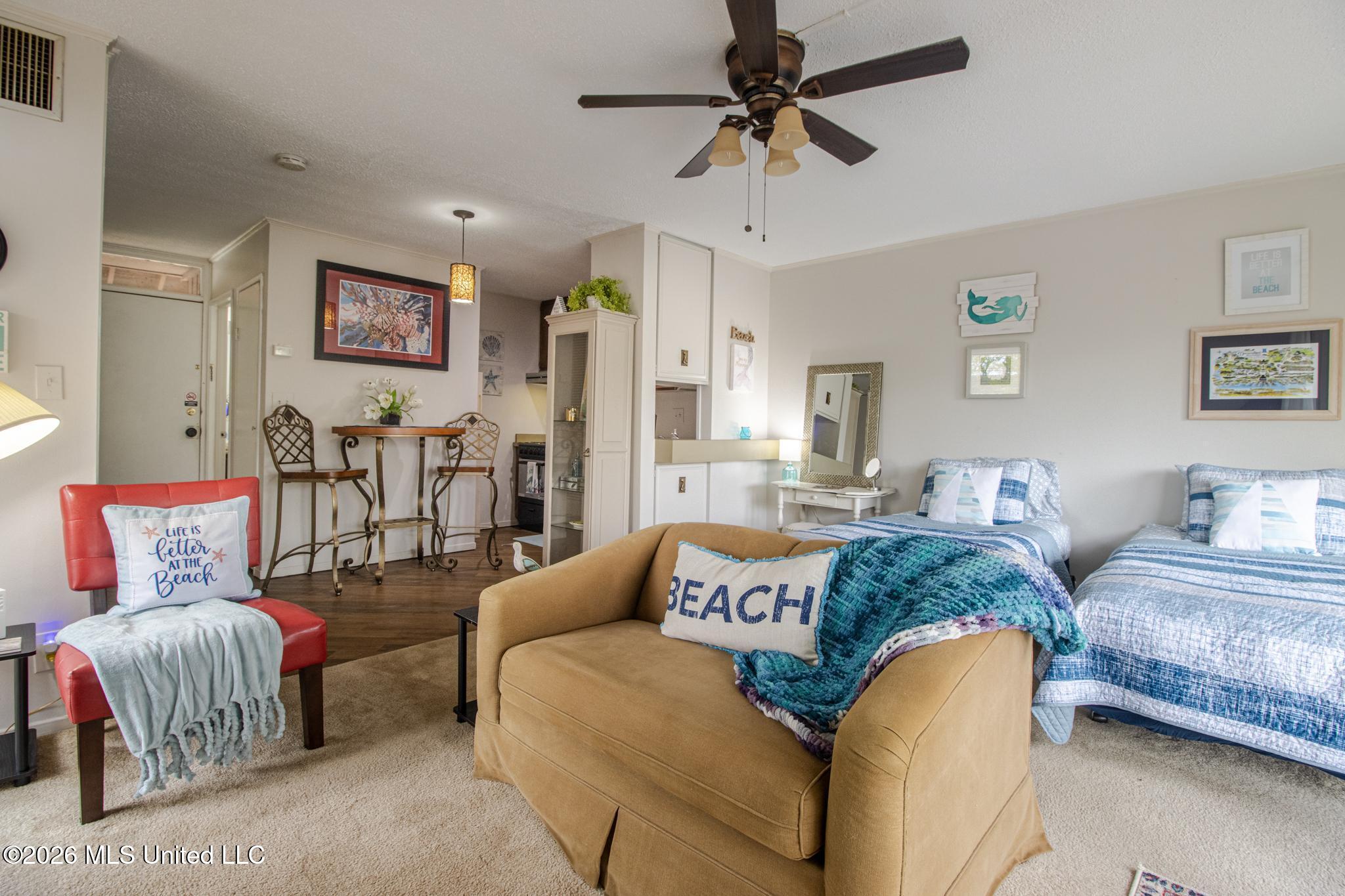 201 Lakeside Villa Property Photo 5