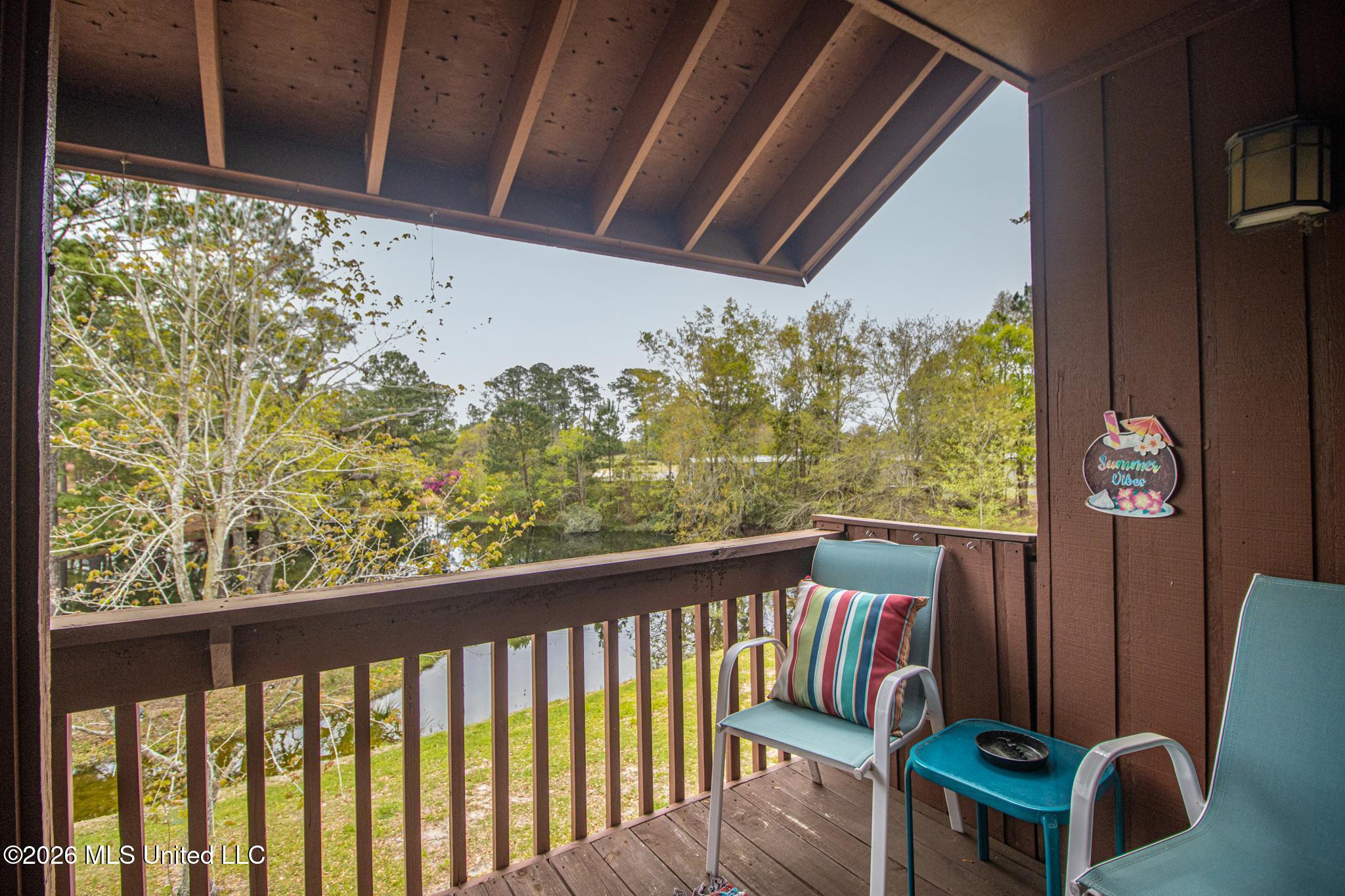 201 Lakeside Villa Property Photo 12