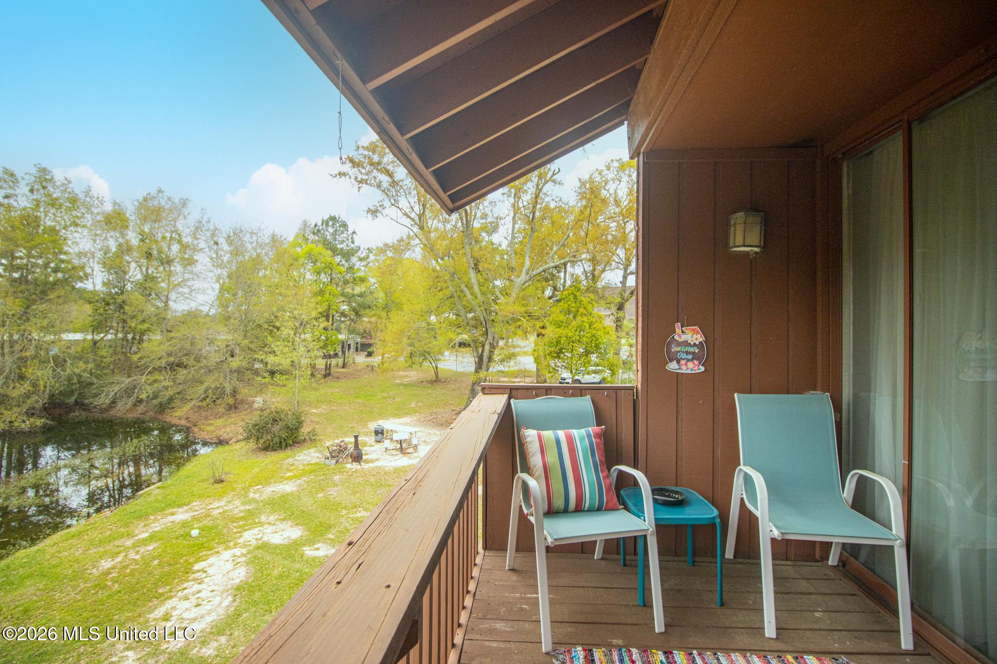 201 Lakeside Villa Property Photo 14