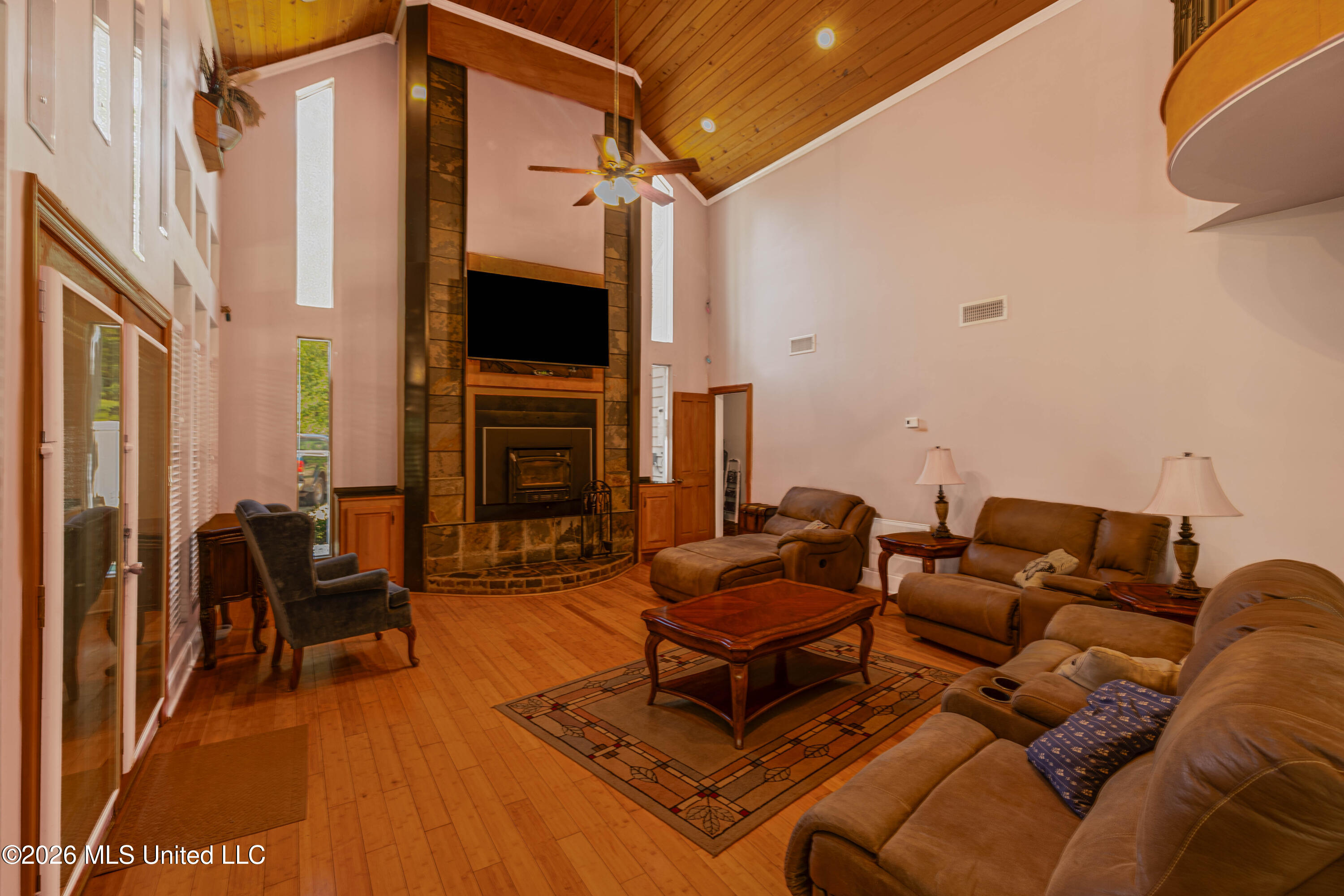 594 Basswood Cove Property Photo 29