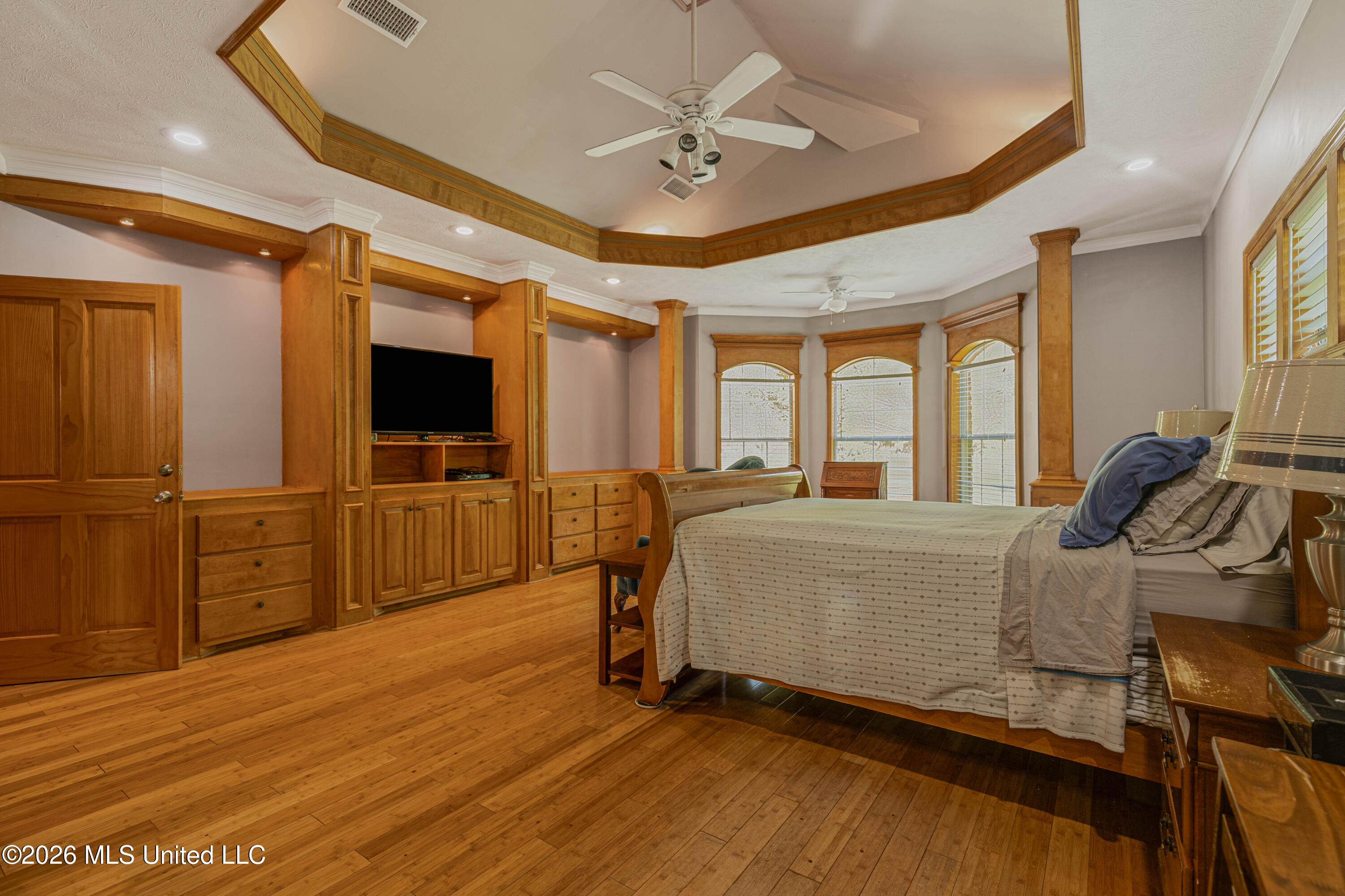 594 Basswood Cove Property Photo 35