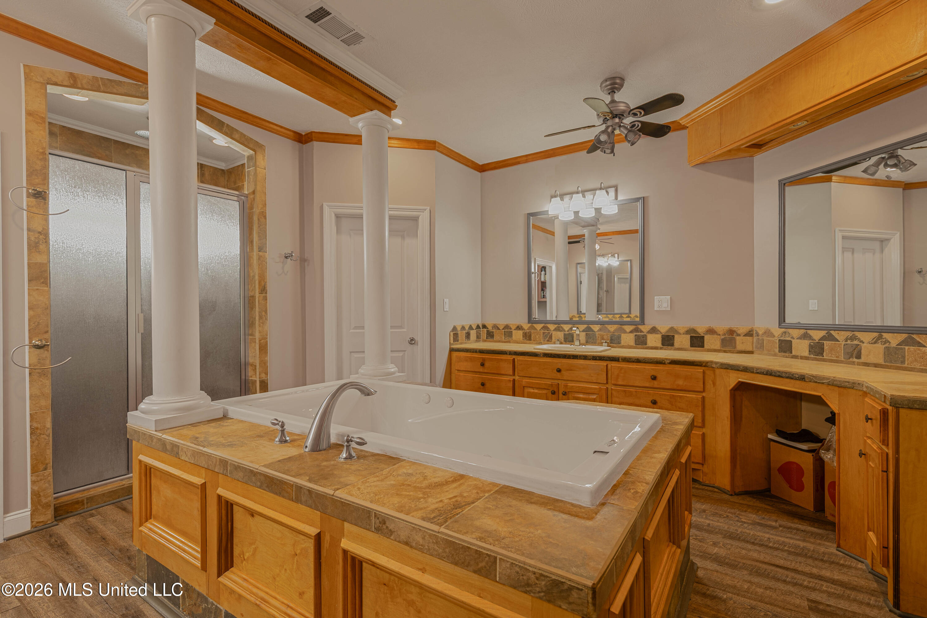 594 Basswood Cove Property Photo 37