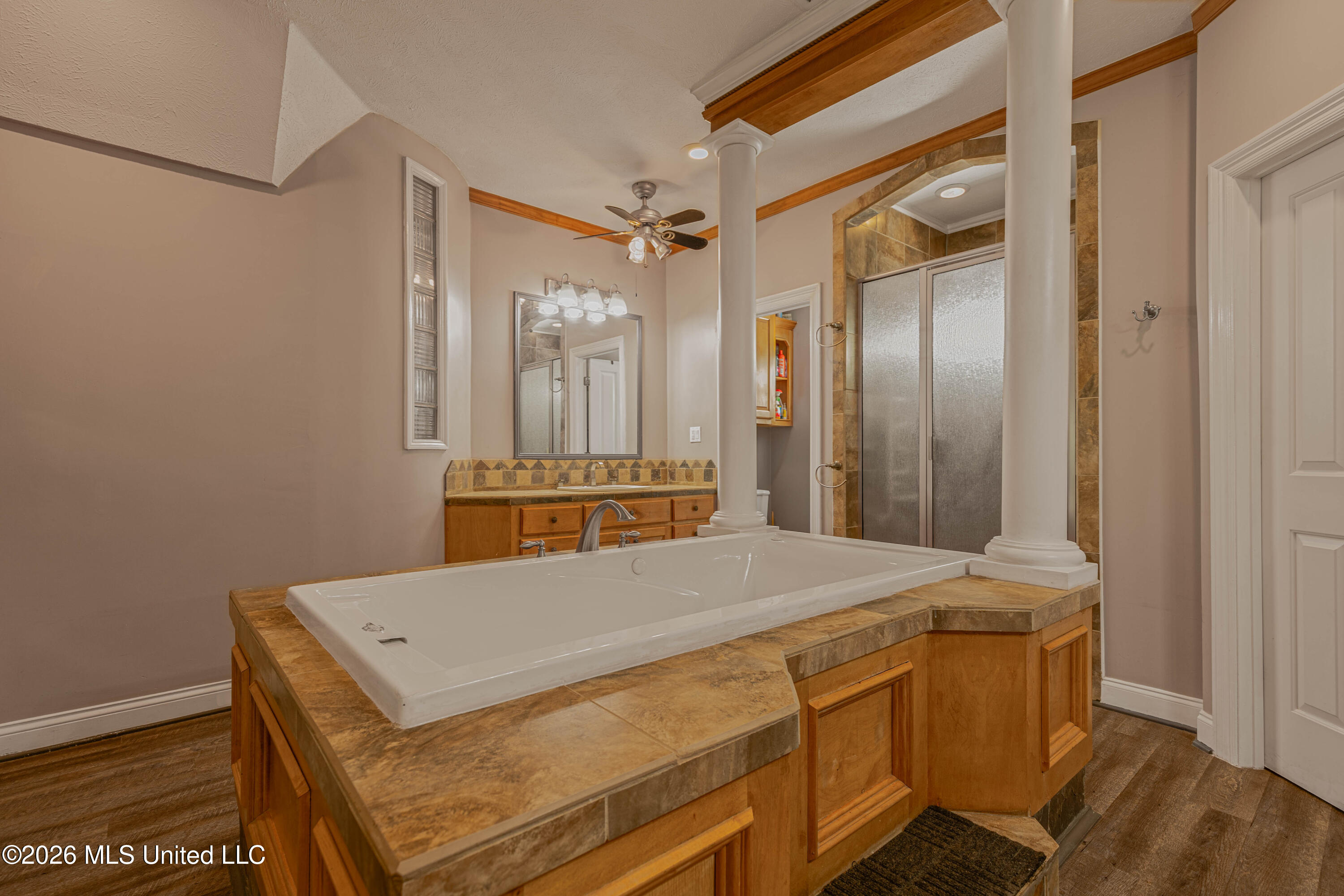 594 Basswood Cove Property Photo 40