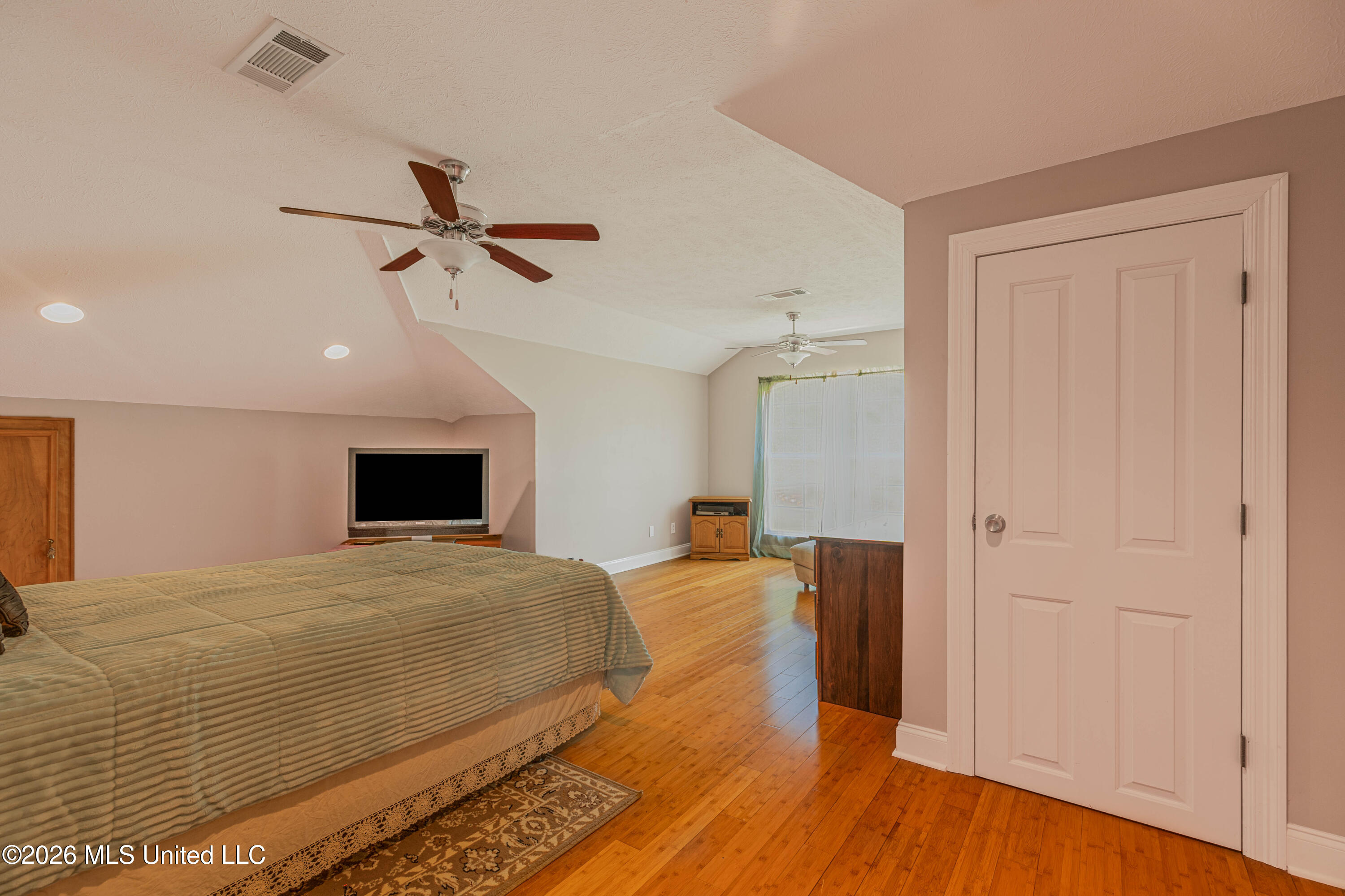 594 Basswood Cove Property Photo 50