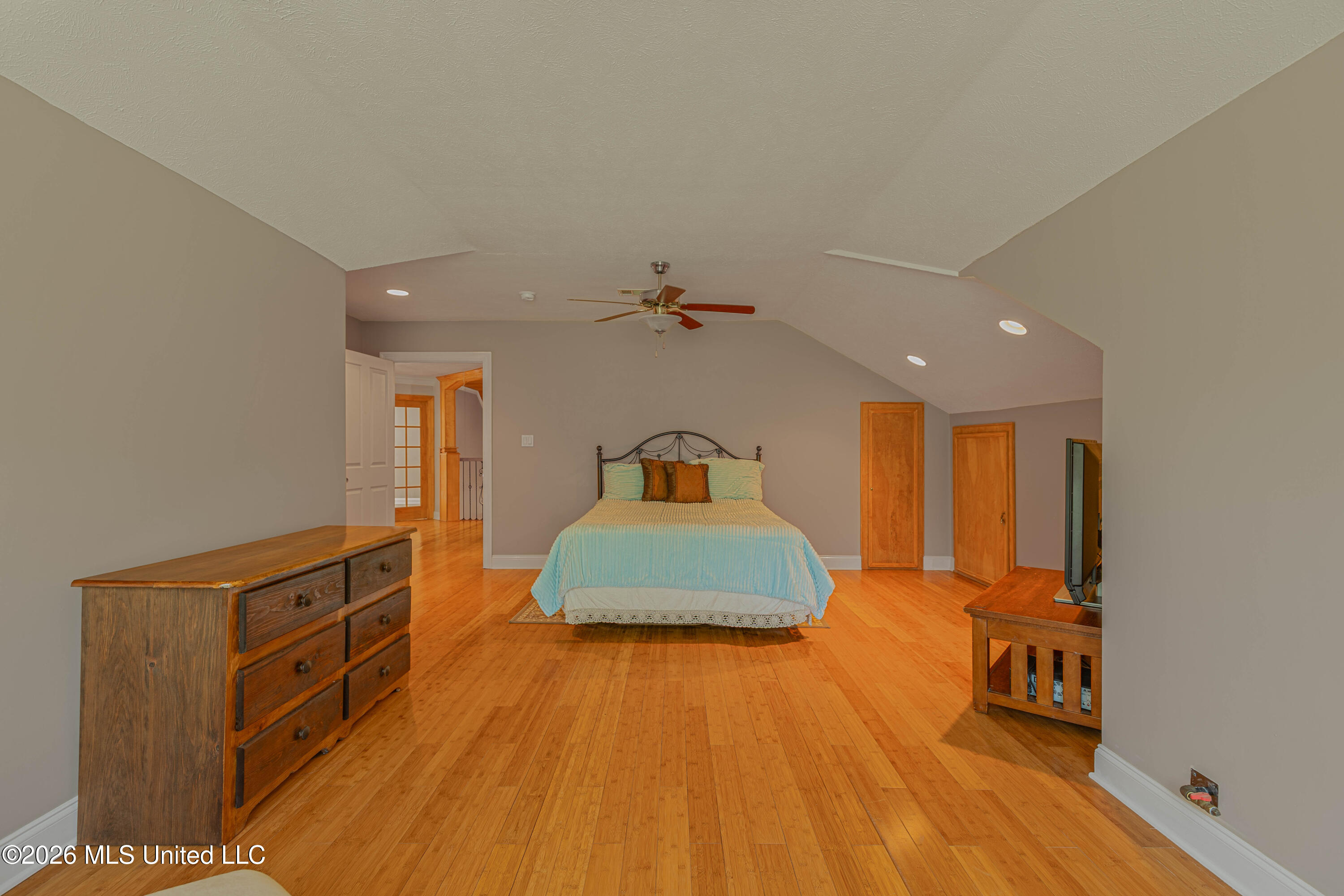 594 Basswood Cove Property Photo 52